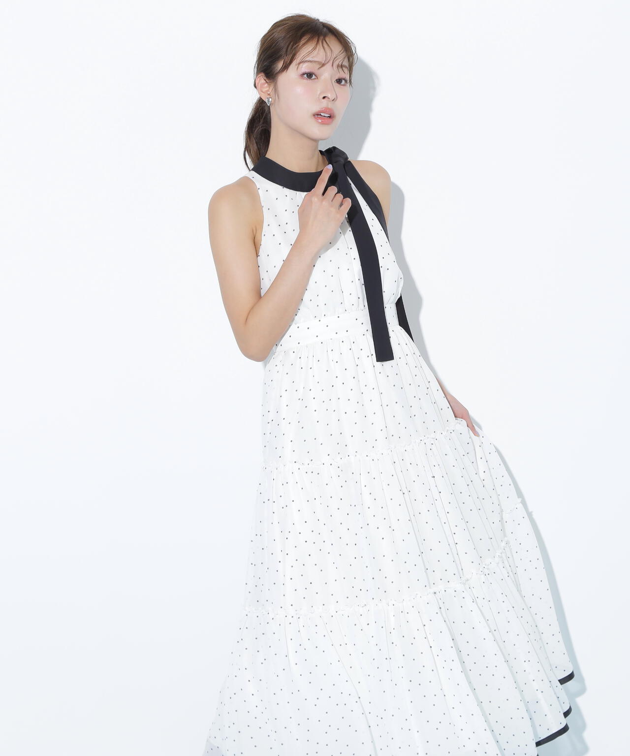 ホルターネックティアードワンピース