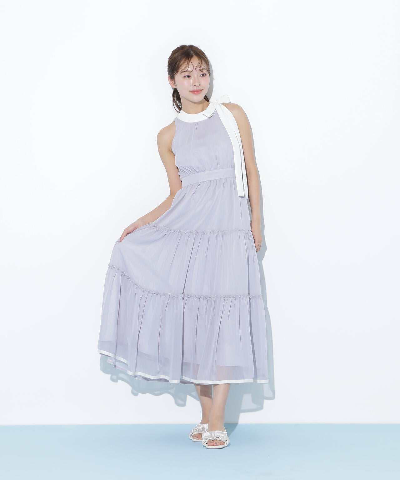 ホルターネックティアードワンピース