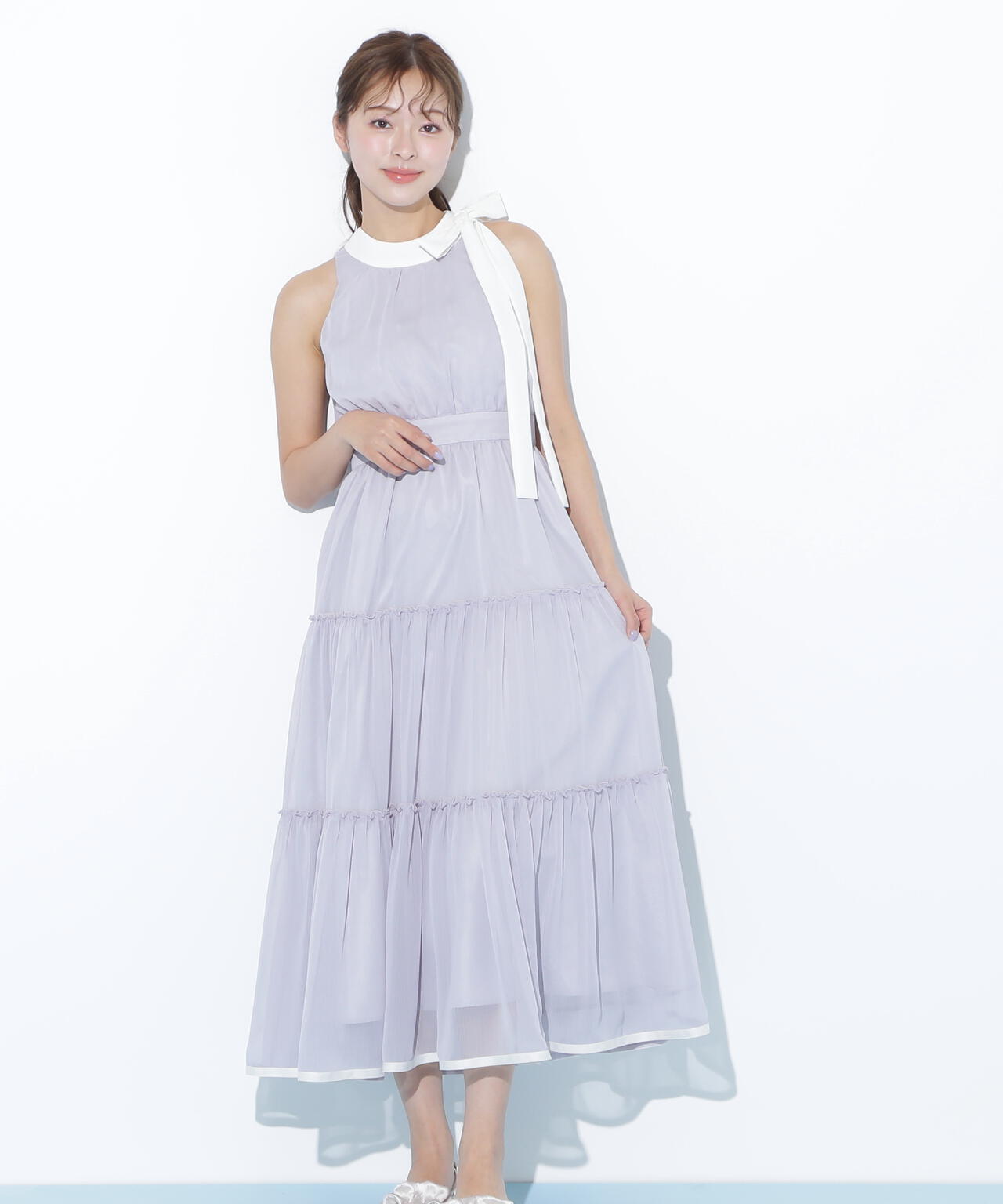 ホルターネックティアードワンピース