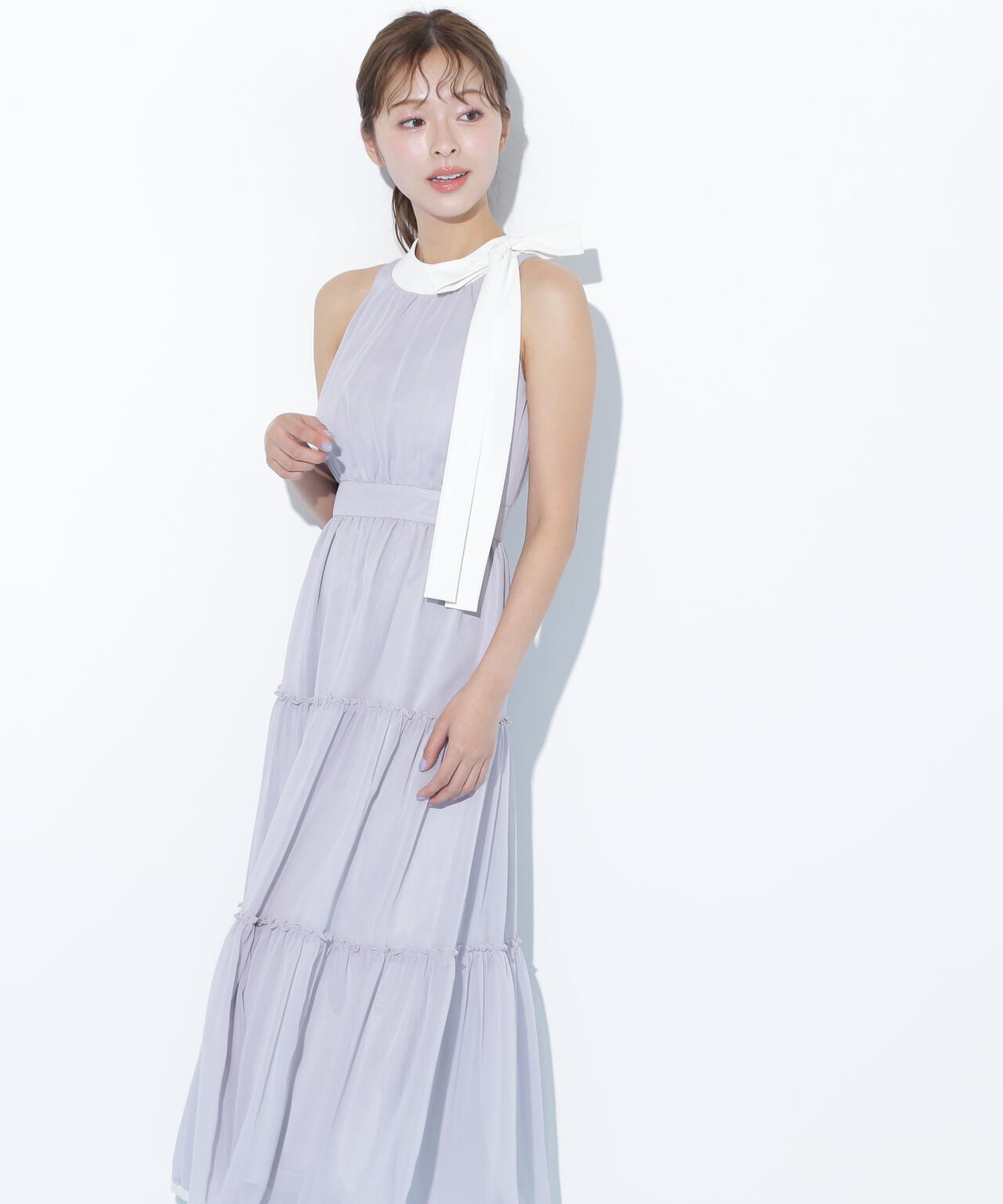 ホルターネックティアードワンピース