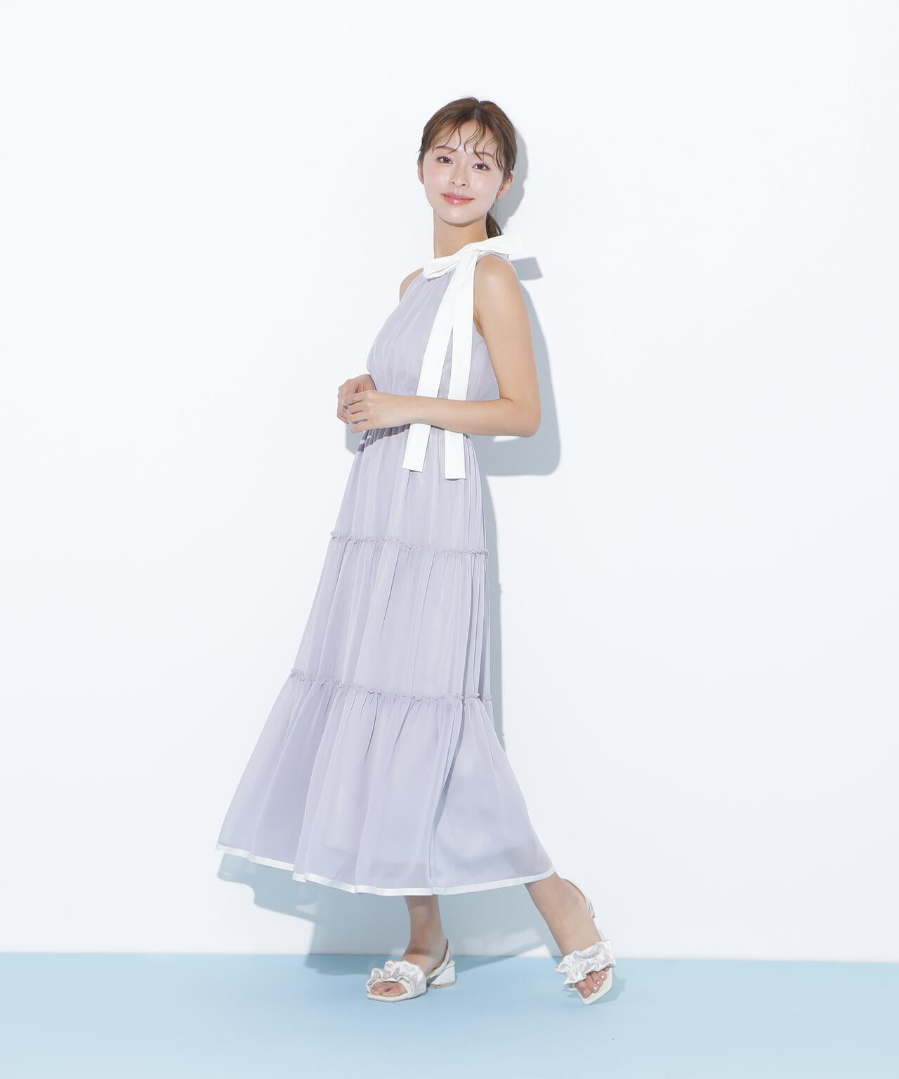 ホルターネックティアードワンピース