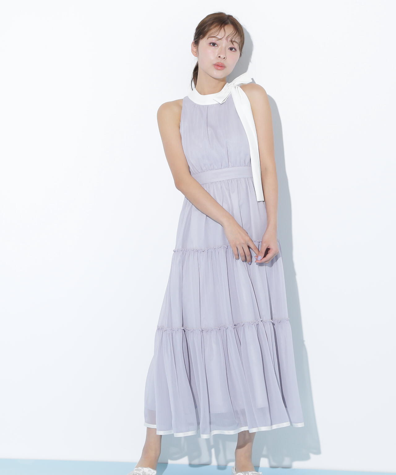 ホルターネックティアードワンピース