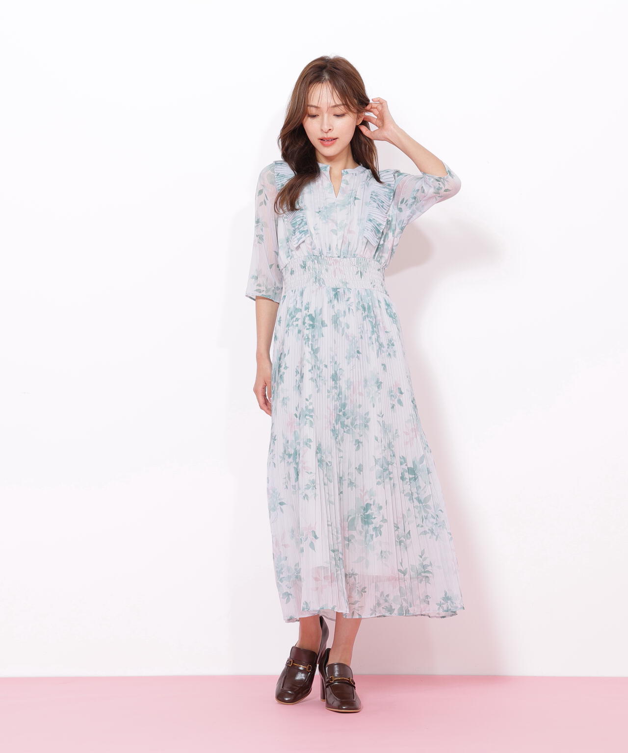 ぼかしフラワープリントワンピース