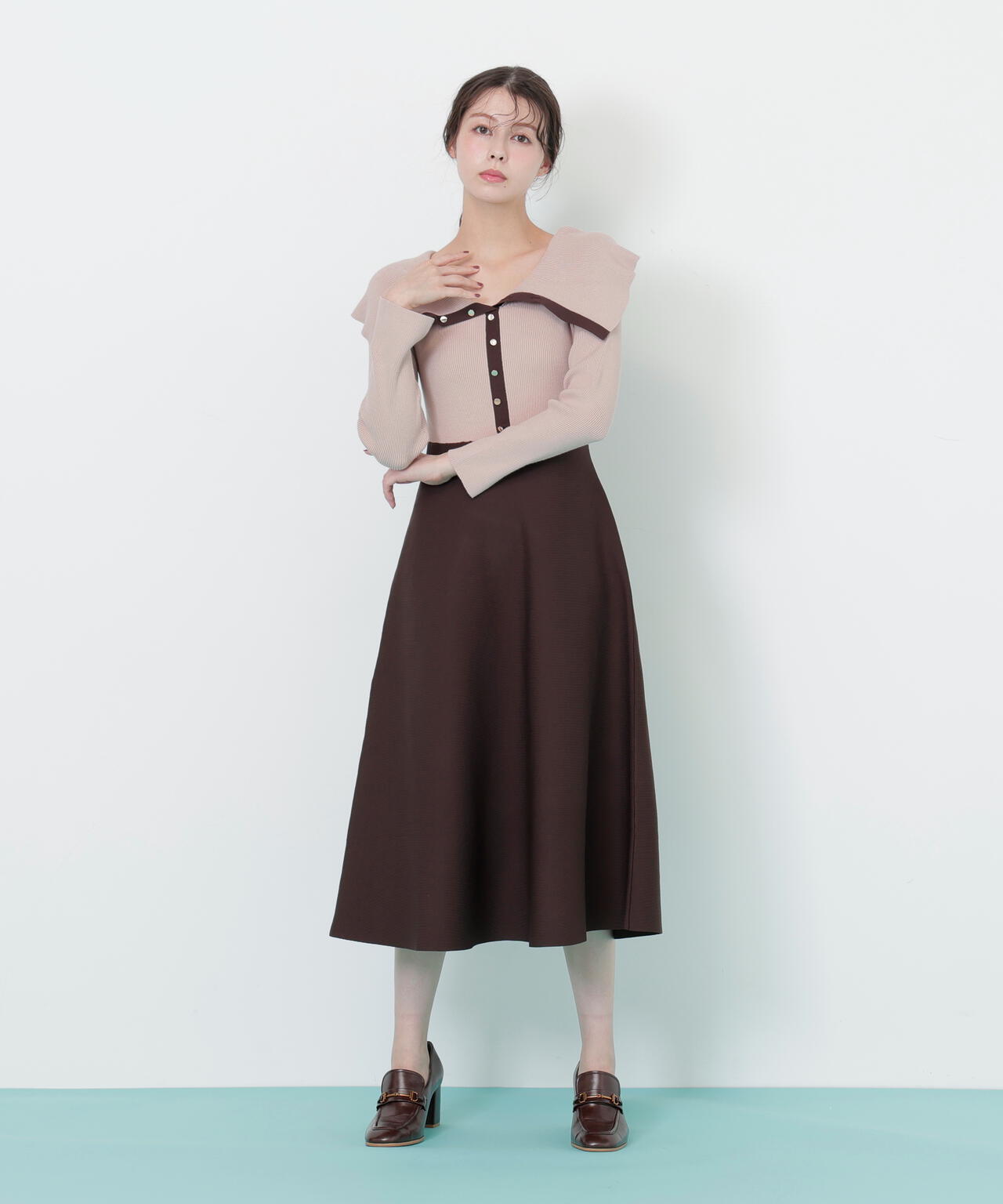 ビッグカラーニットワンピース