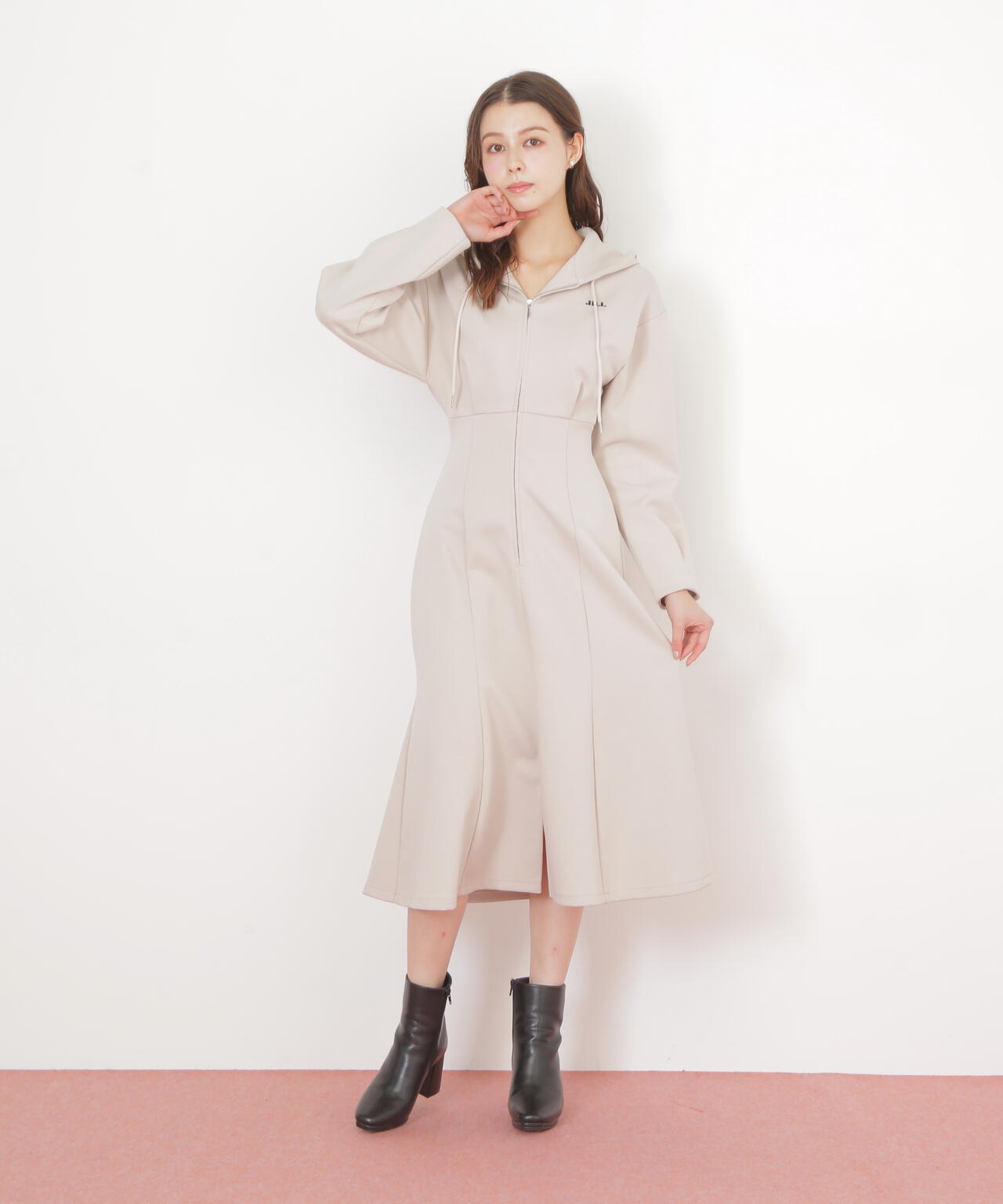 ダイバーフーディーロングワンピース