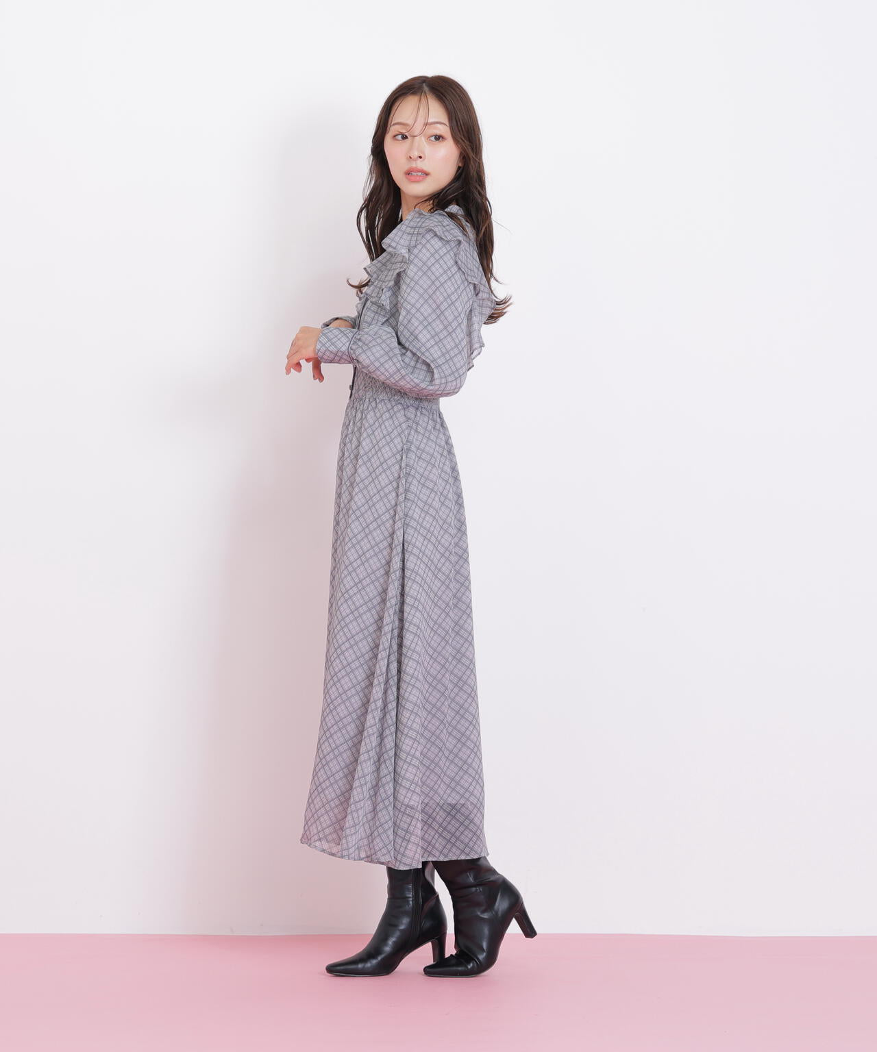 ベロア配色チェックラッフルワンピース