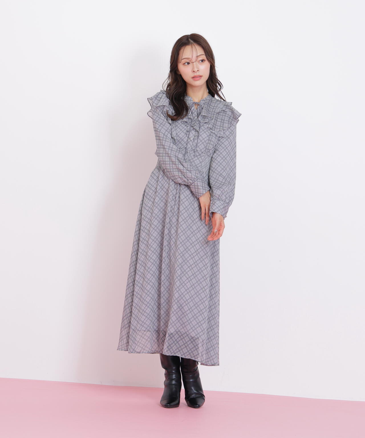 ベロア配色チェックラッフルワンピース