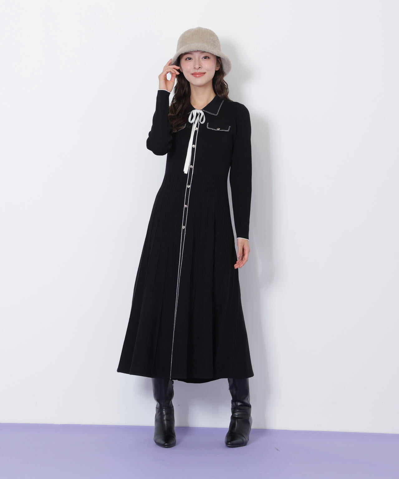 【美品】JILLSTUART シアフローレッツワンピース ブラック　2 ステッチカラーニットワンピース | JILL by JILL STUART（ジル