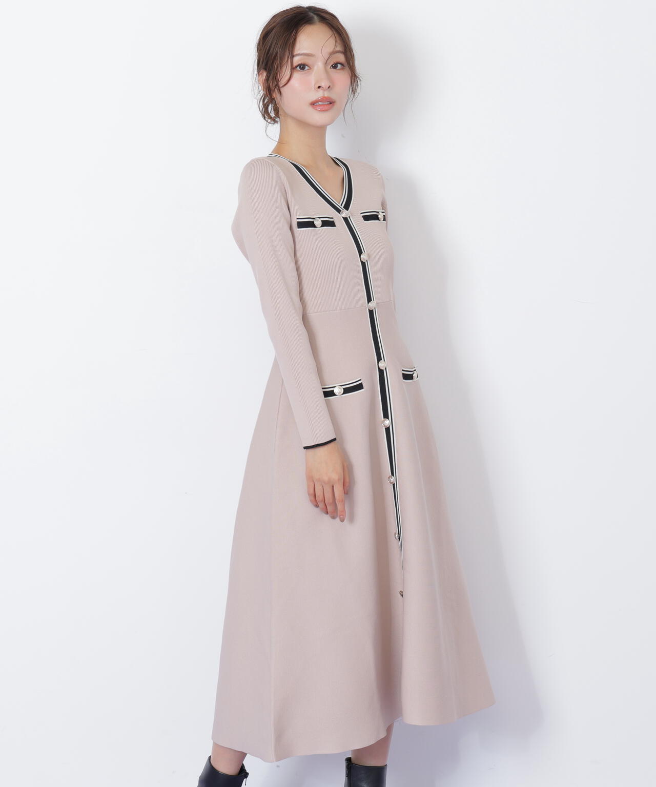 Vネック配色ラインフレアワンピース