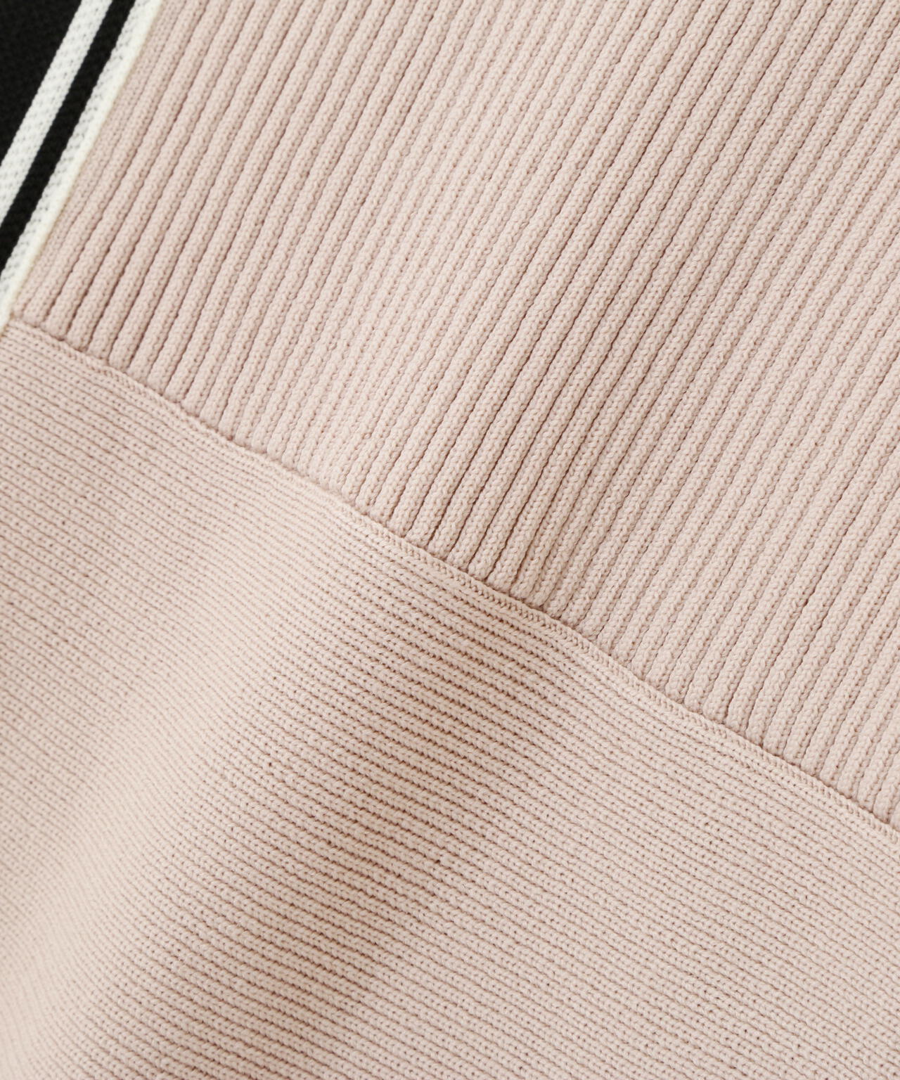 Vネック配色ラインフレアワンピース