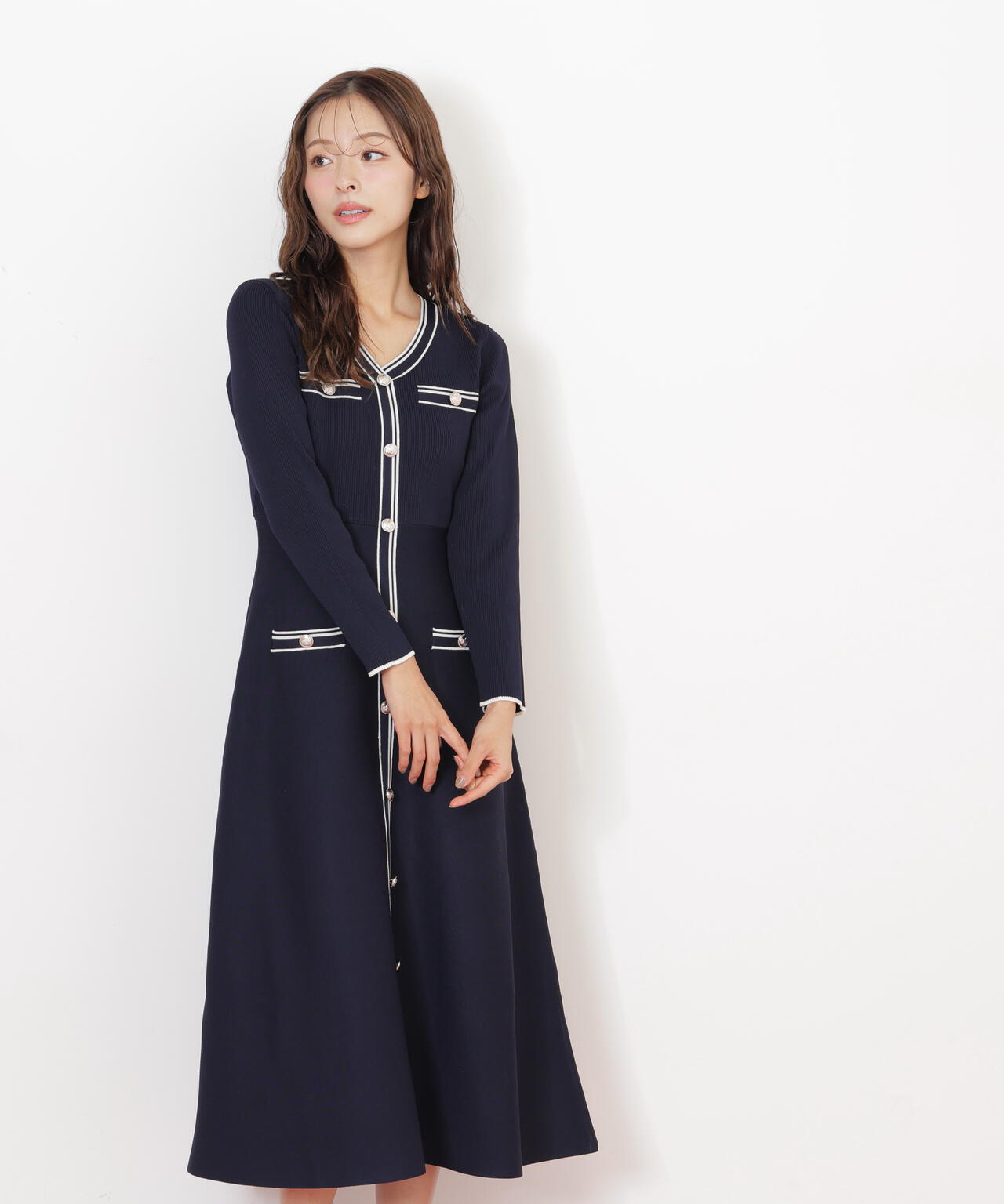 Vネック配色ラインフレアワンピース