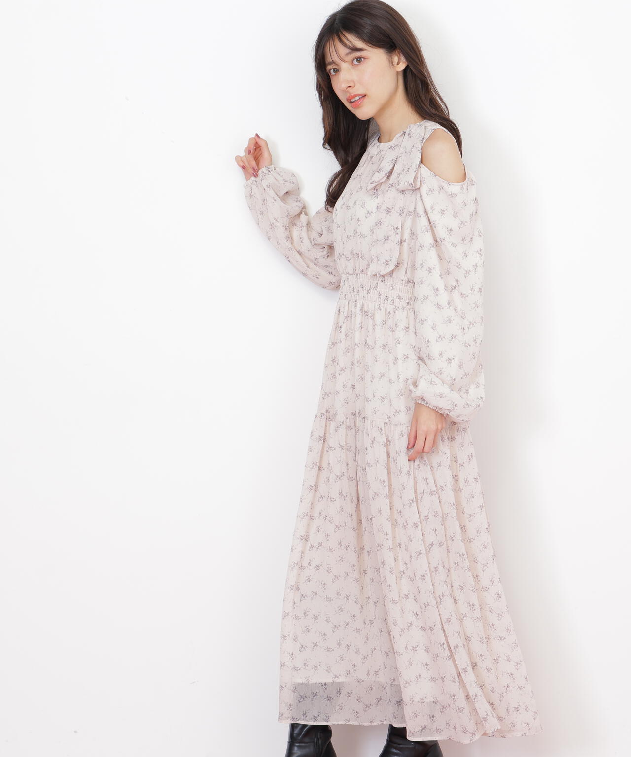 小花柄ボウタイワンピース