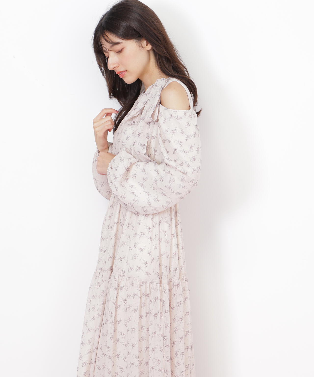 小花柄ボウタイワンピース