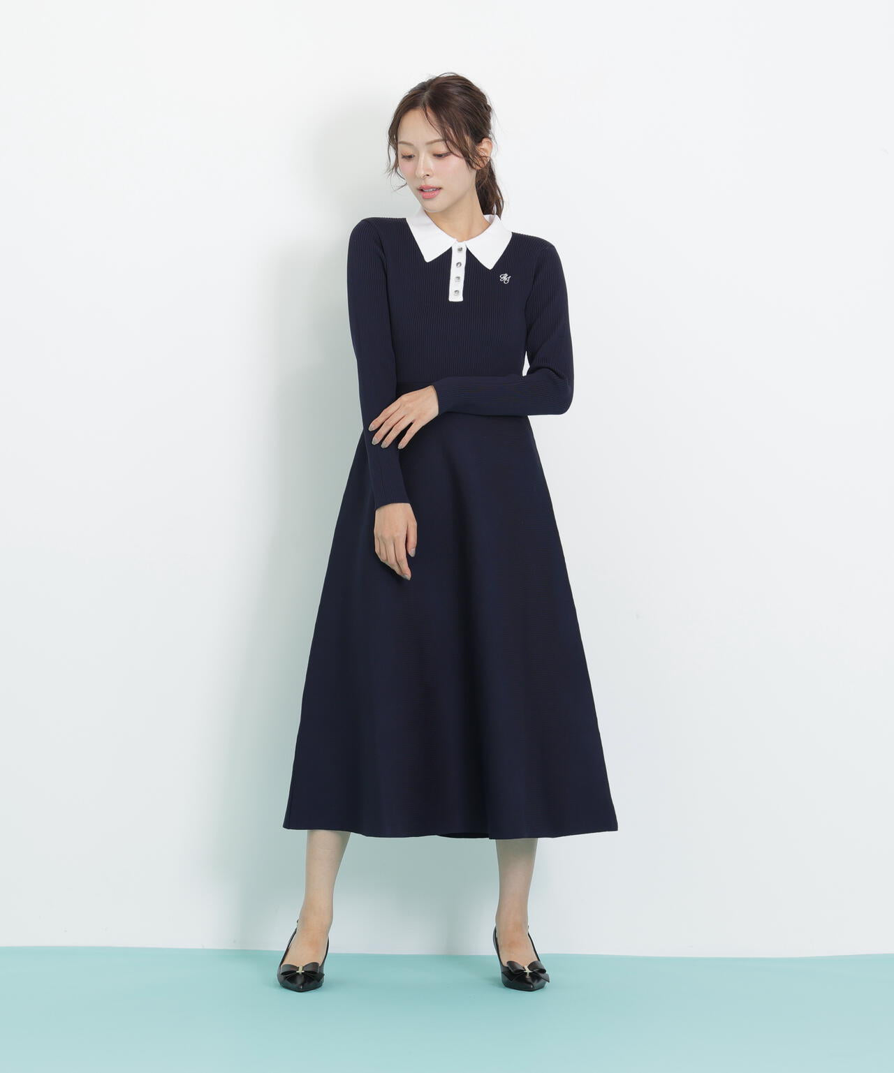 ✨Curensology Vネックニットワンピース　紺 Curensology（カレンソロジー）の「Vネックニットワンピース