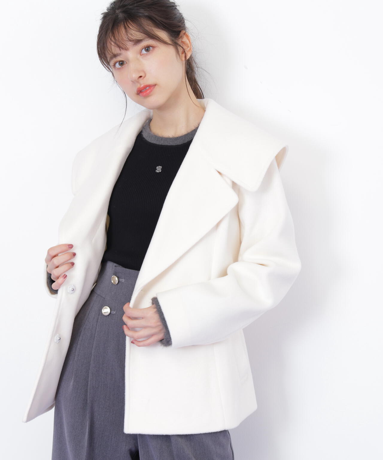 ビジュー釦ビッグカラーショートコート