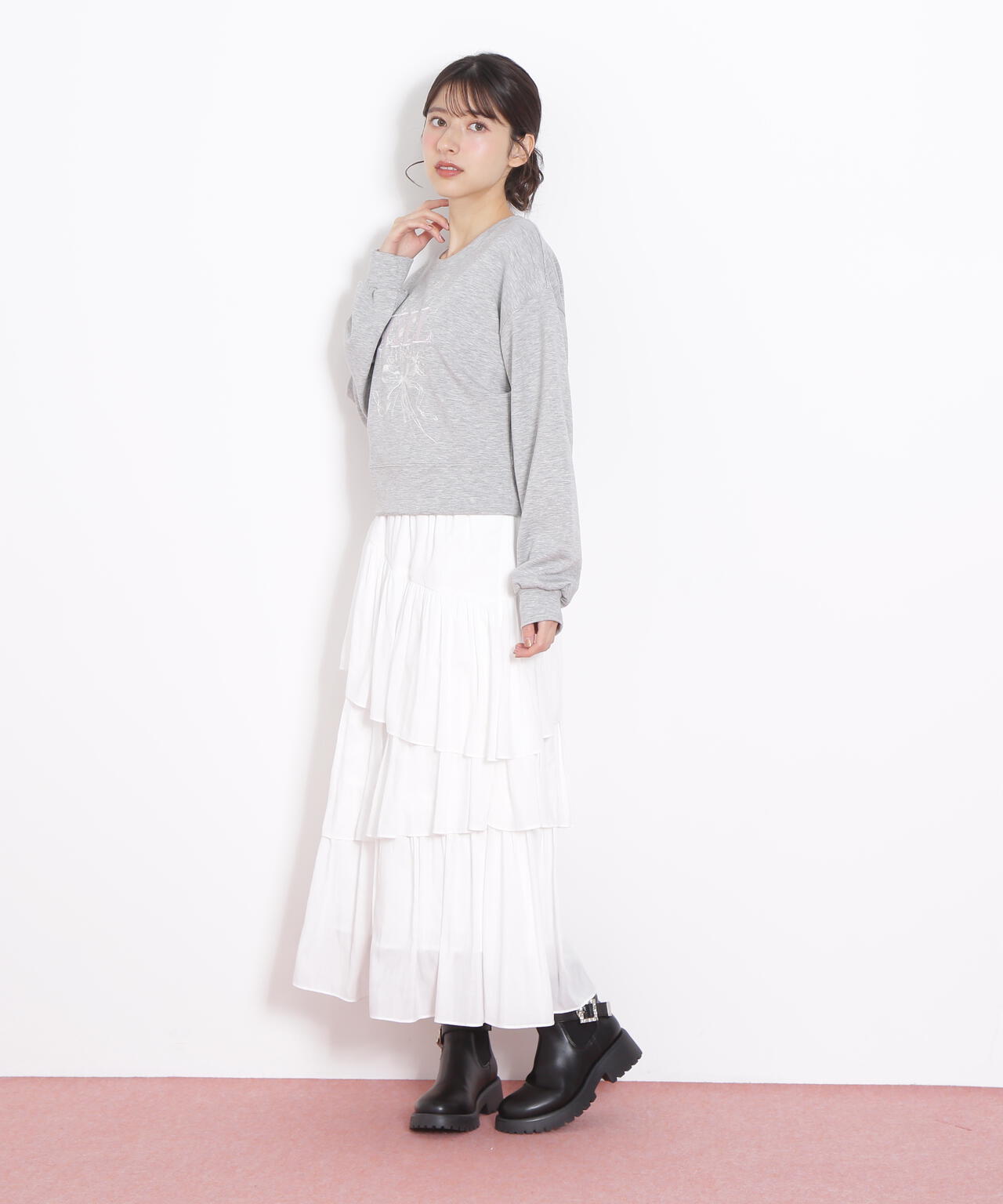 リボンブーケロゴ刺繍スウェット