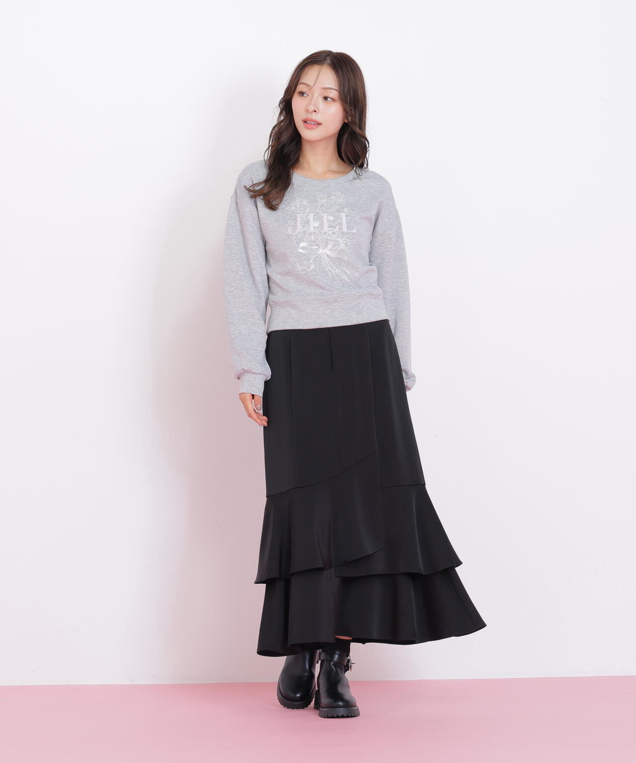 リボンブーケロゴ刺繍スウェット