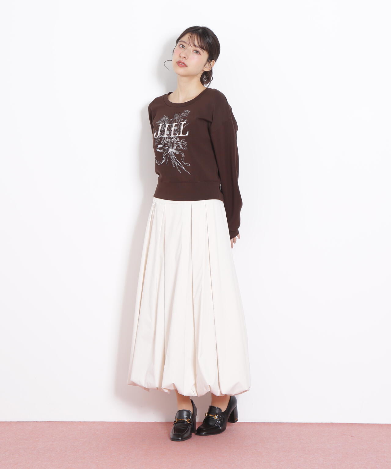 リボンブーケロゴ刺繍スウェット