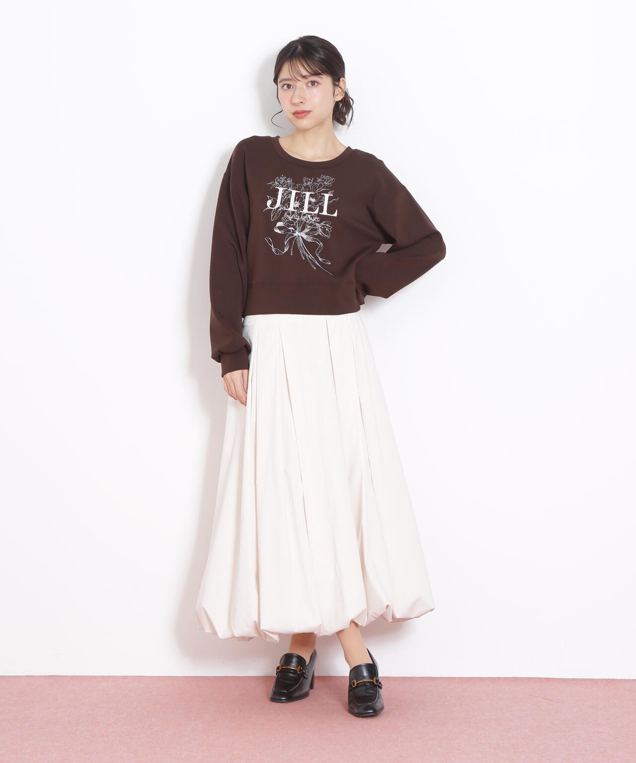 リボンブーケロゴ刺繍スウェット