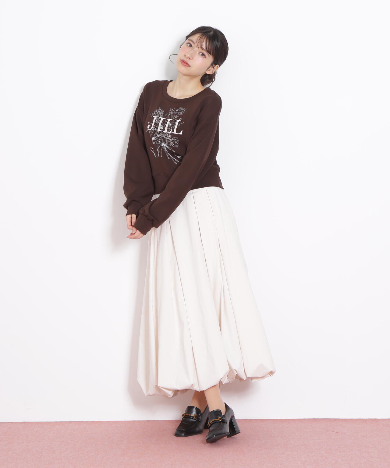 リボンブーケロゴ刺繍スウェット