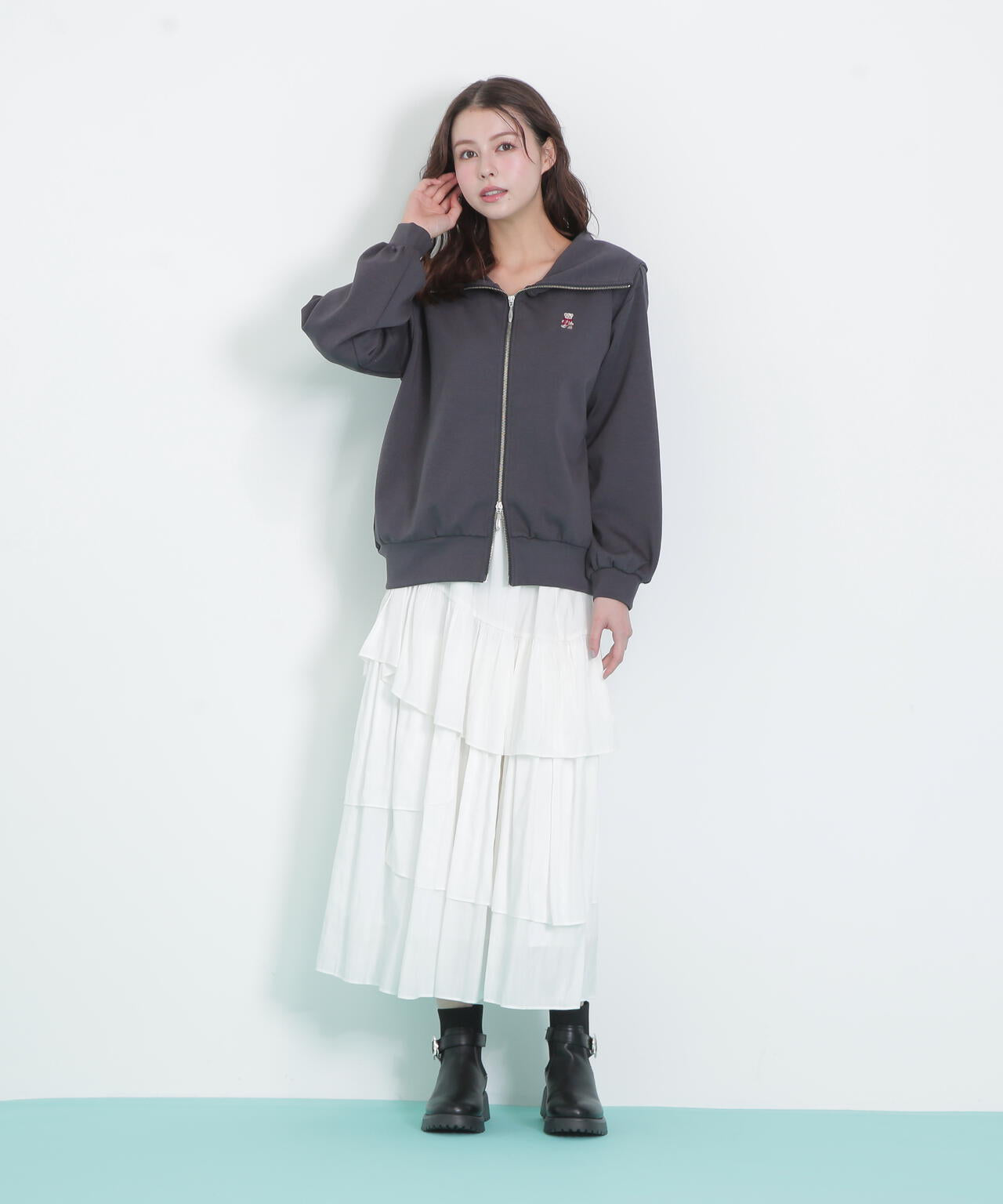 【茉里子と摩利華】カールヘルム 缶 パッチワーク ジップパーカー 2回再販](ORIGINAL) スターパッチナンバーパーカー