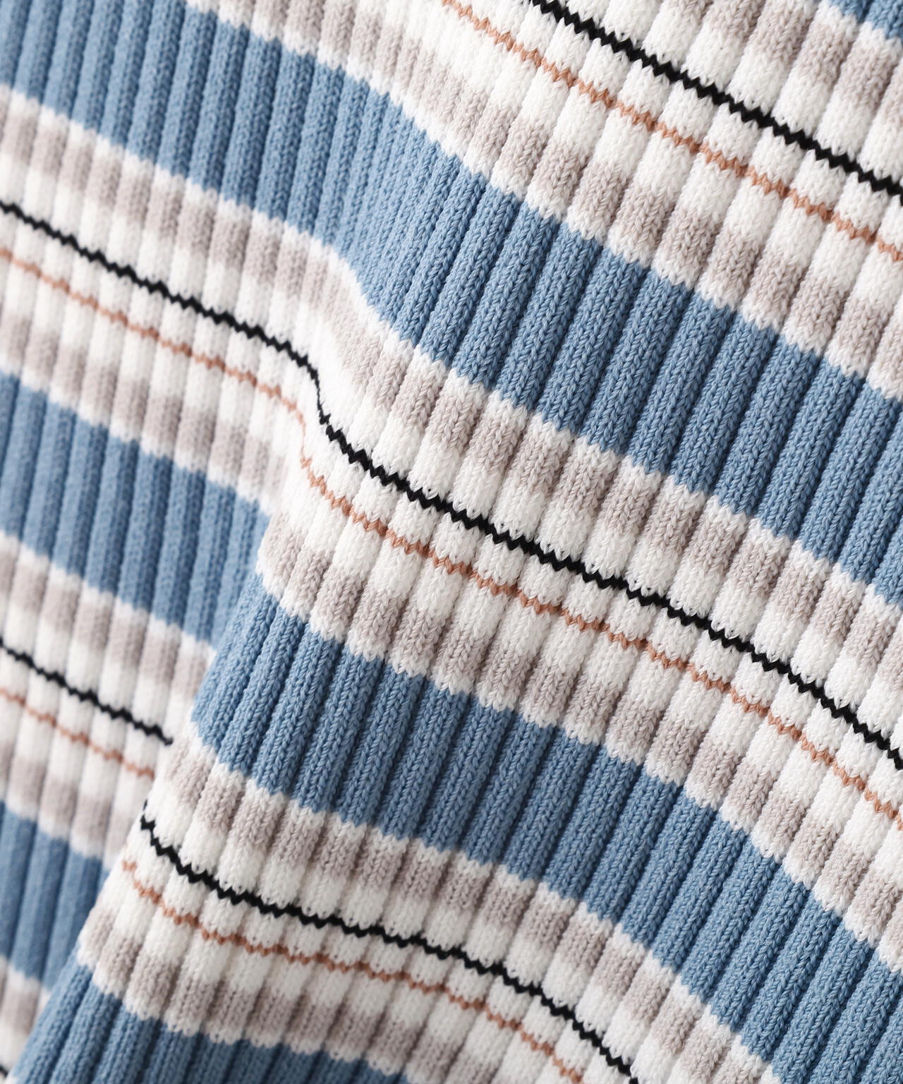 マルチボーダーニット