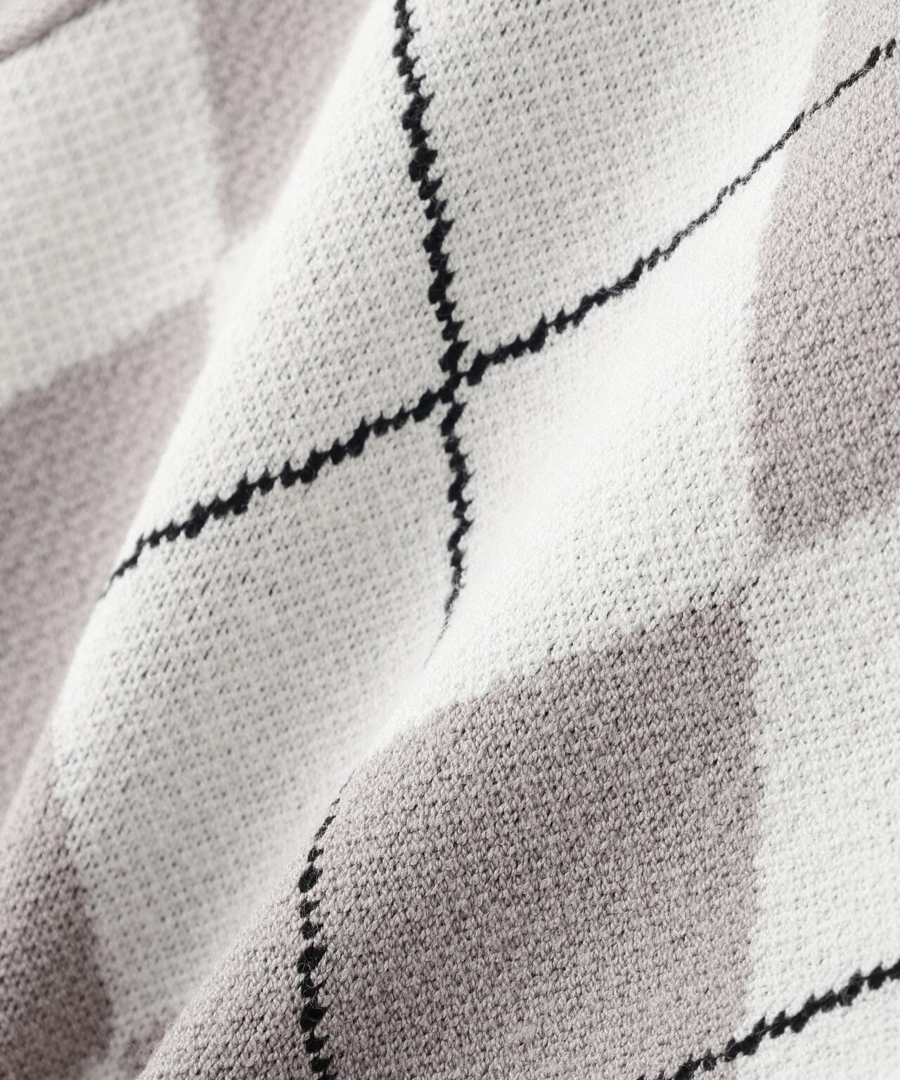 ポロ衿アーガイルニット