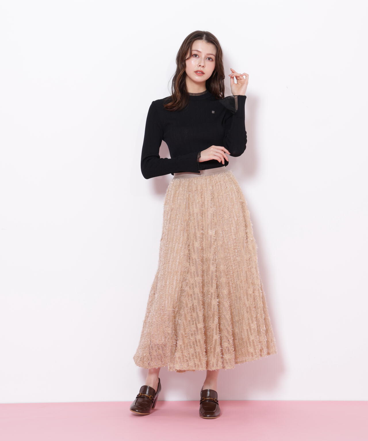 シアーフリルニット