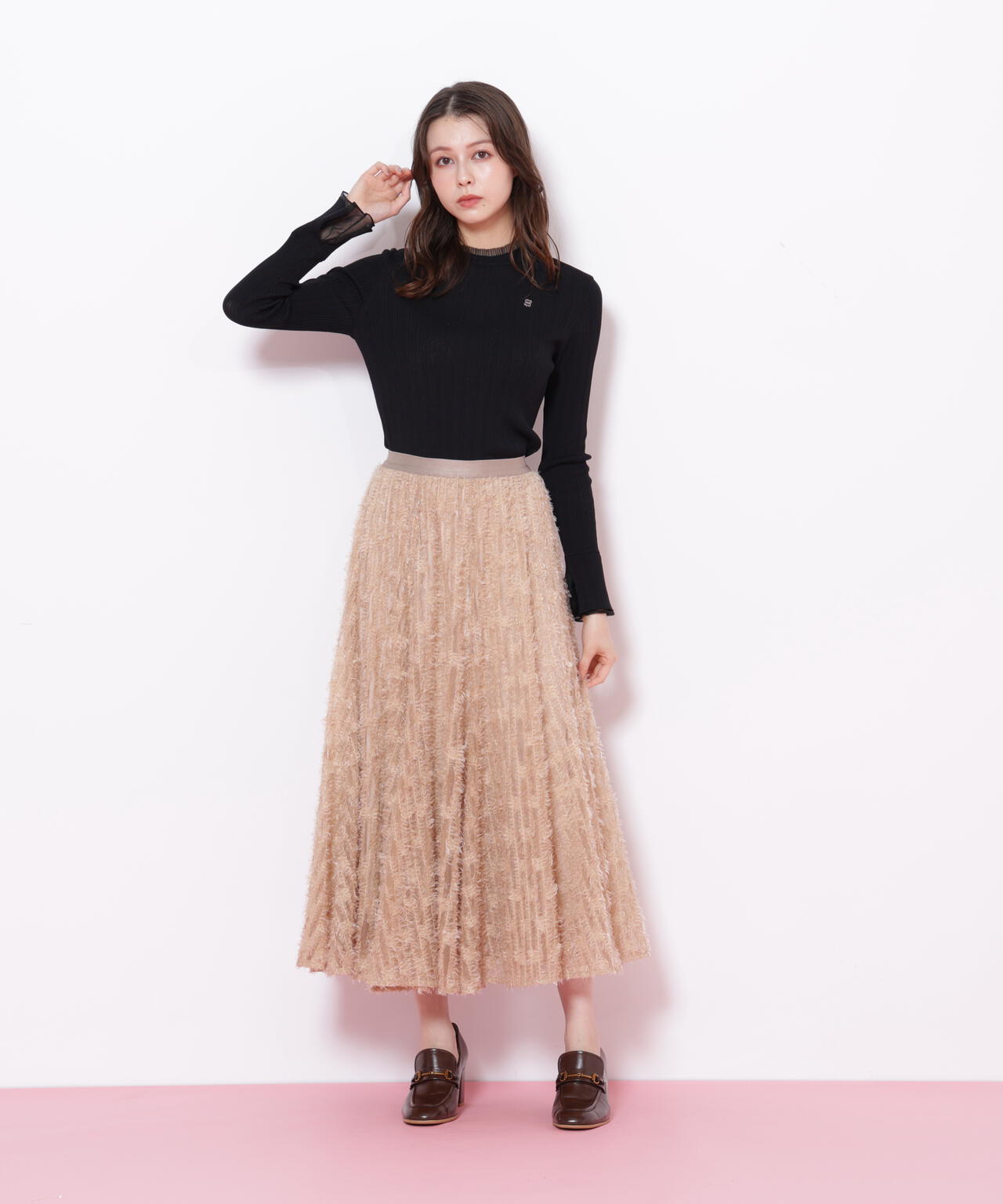 シアーフリルニット