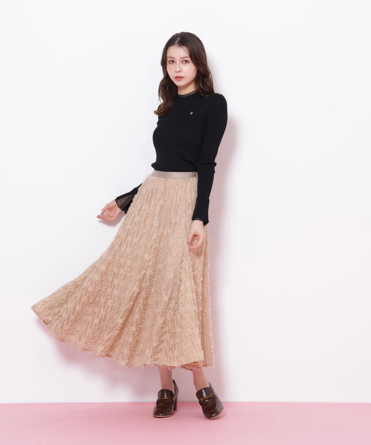 シアーフリルニット