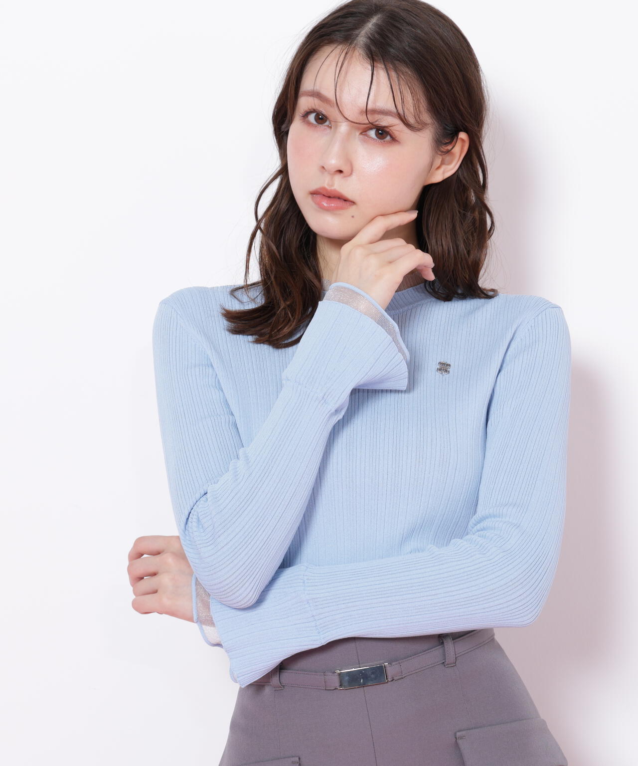 シアーフリルニット