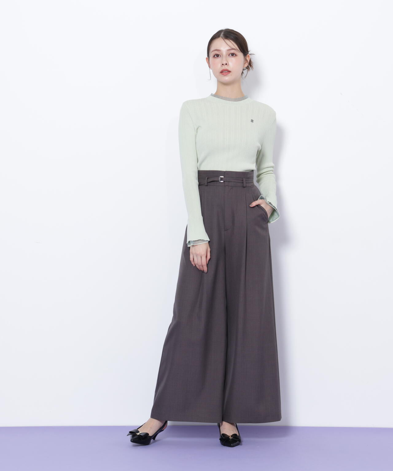 シアーフリルニット