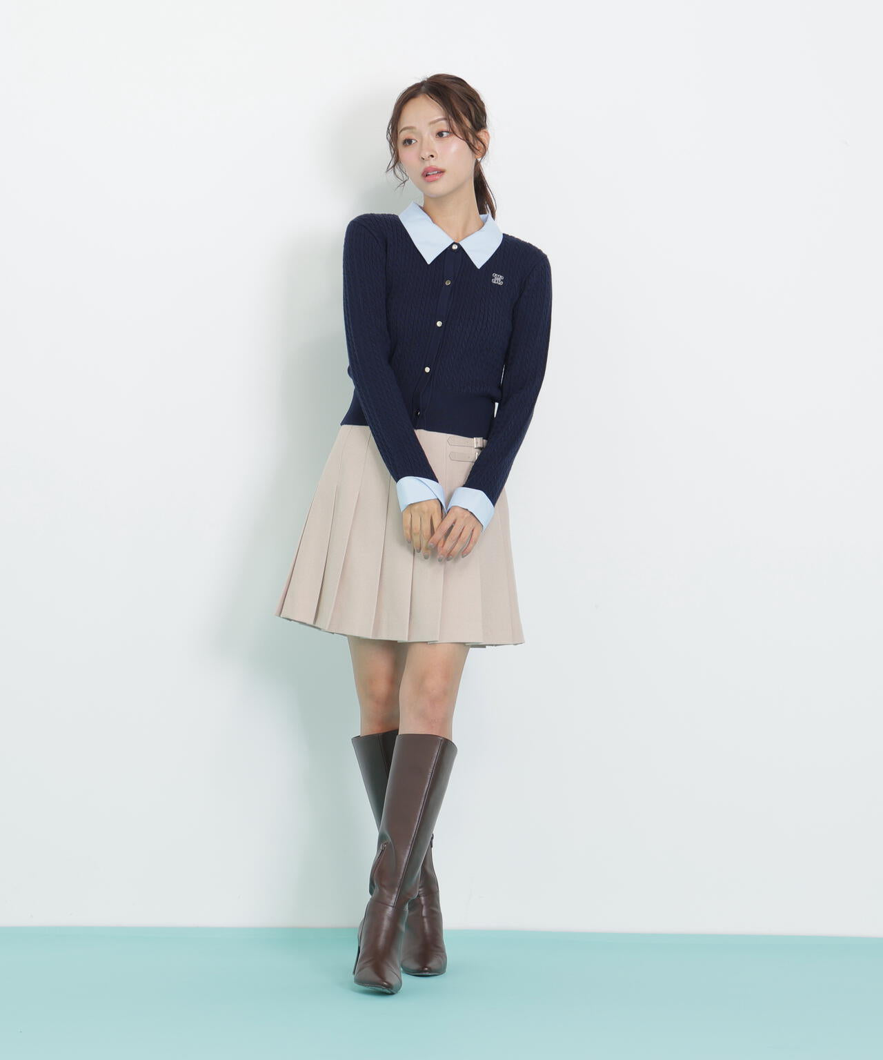 衿付きミニケーブルカーディガン