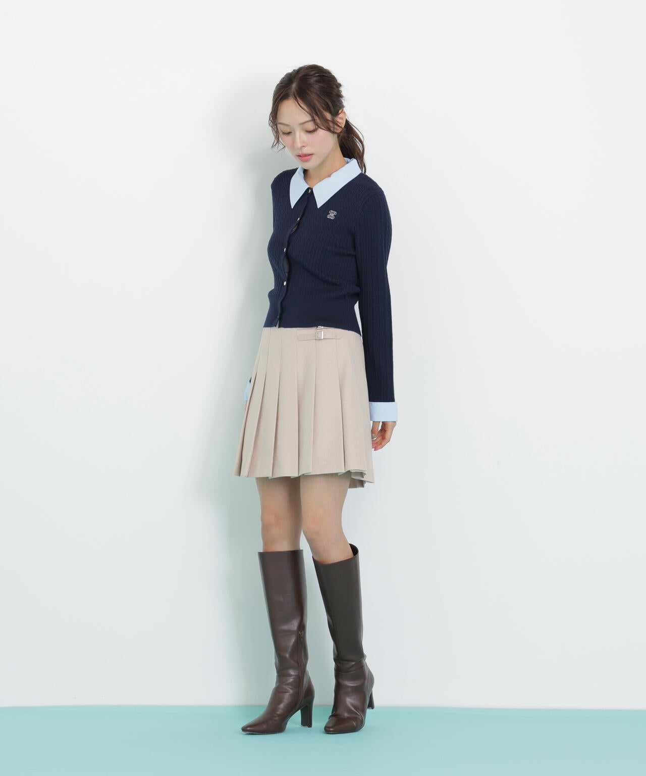 衿付きミニケーブルカーディガン