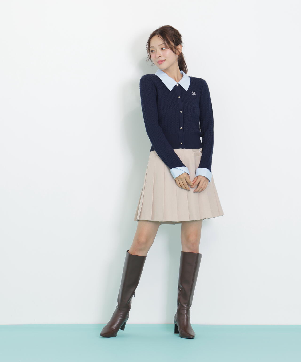 衿付きミニケーブルカーディガン