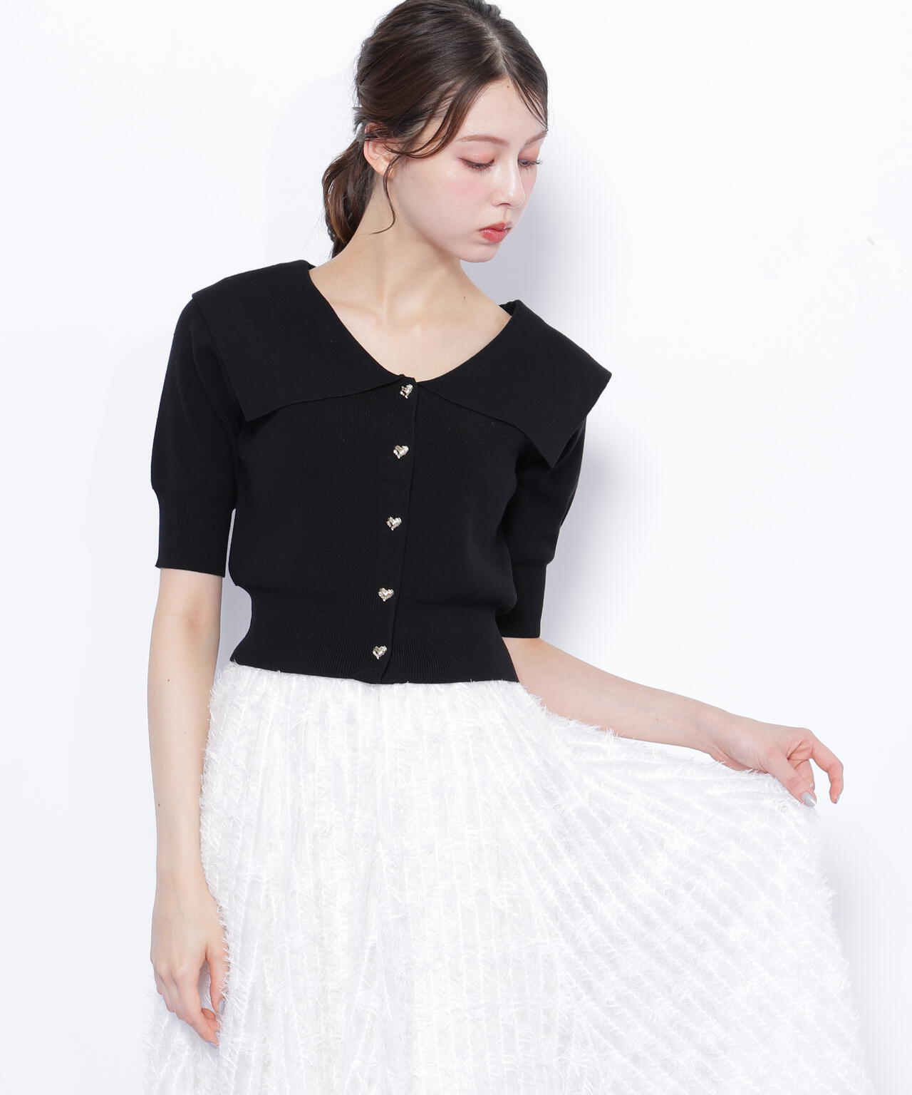 半袖ビッグカラーデザイン釦ニット