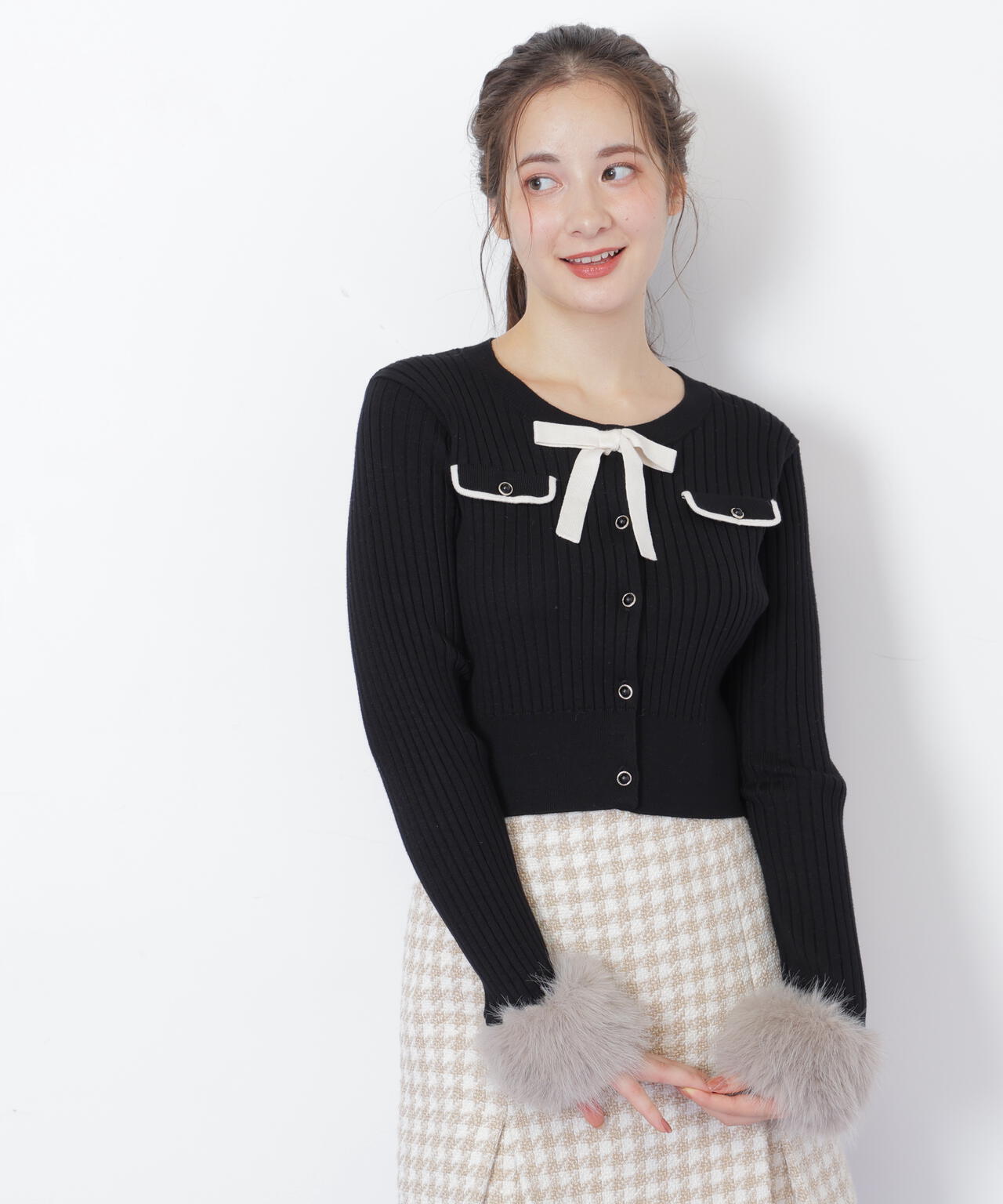 袖フェイクファーカーデトップス 袖フェイクファーカーデトップス | JILL by JILL STUART（ジル バイ