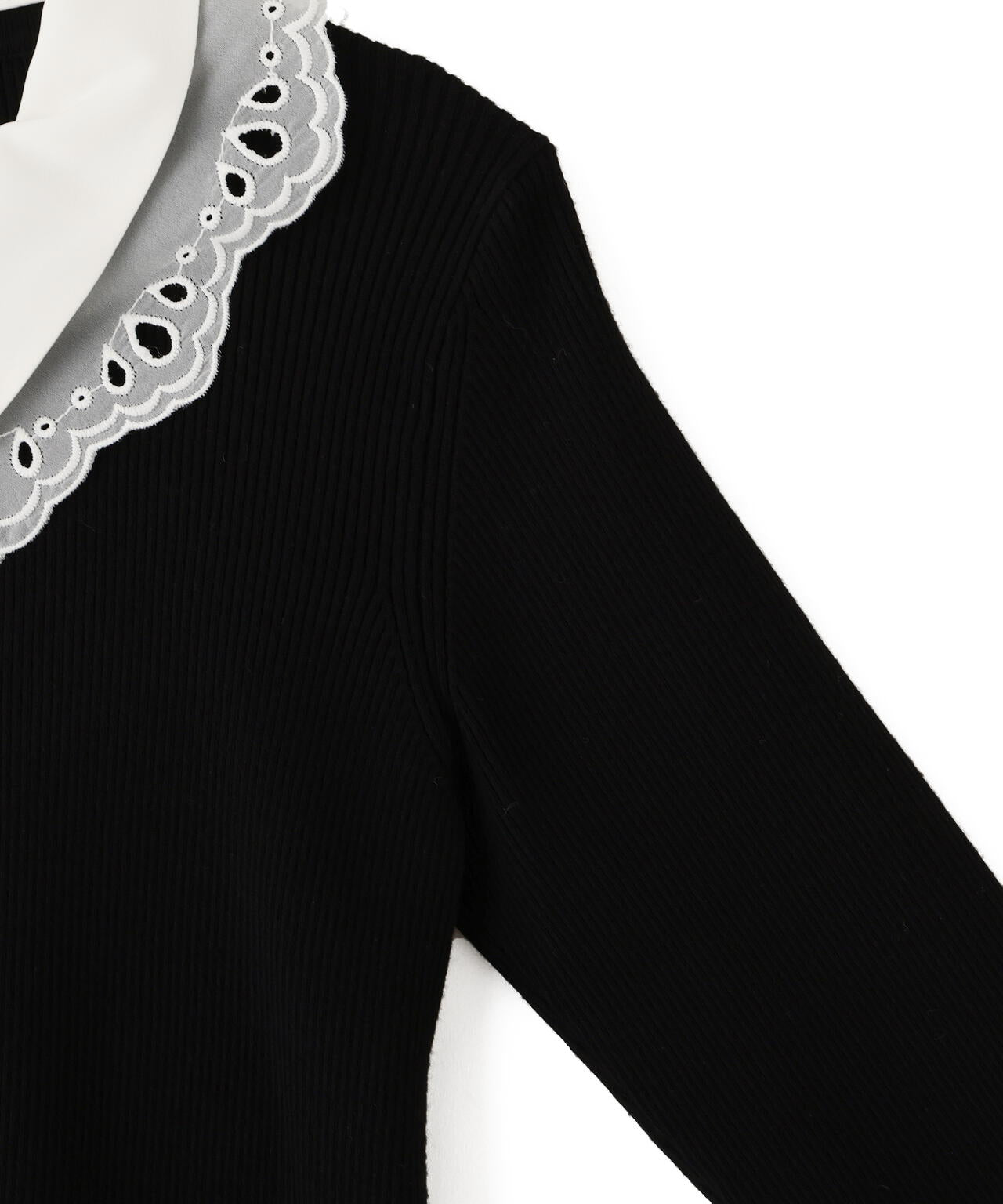 レース衿レイヤードニット