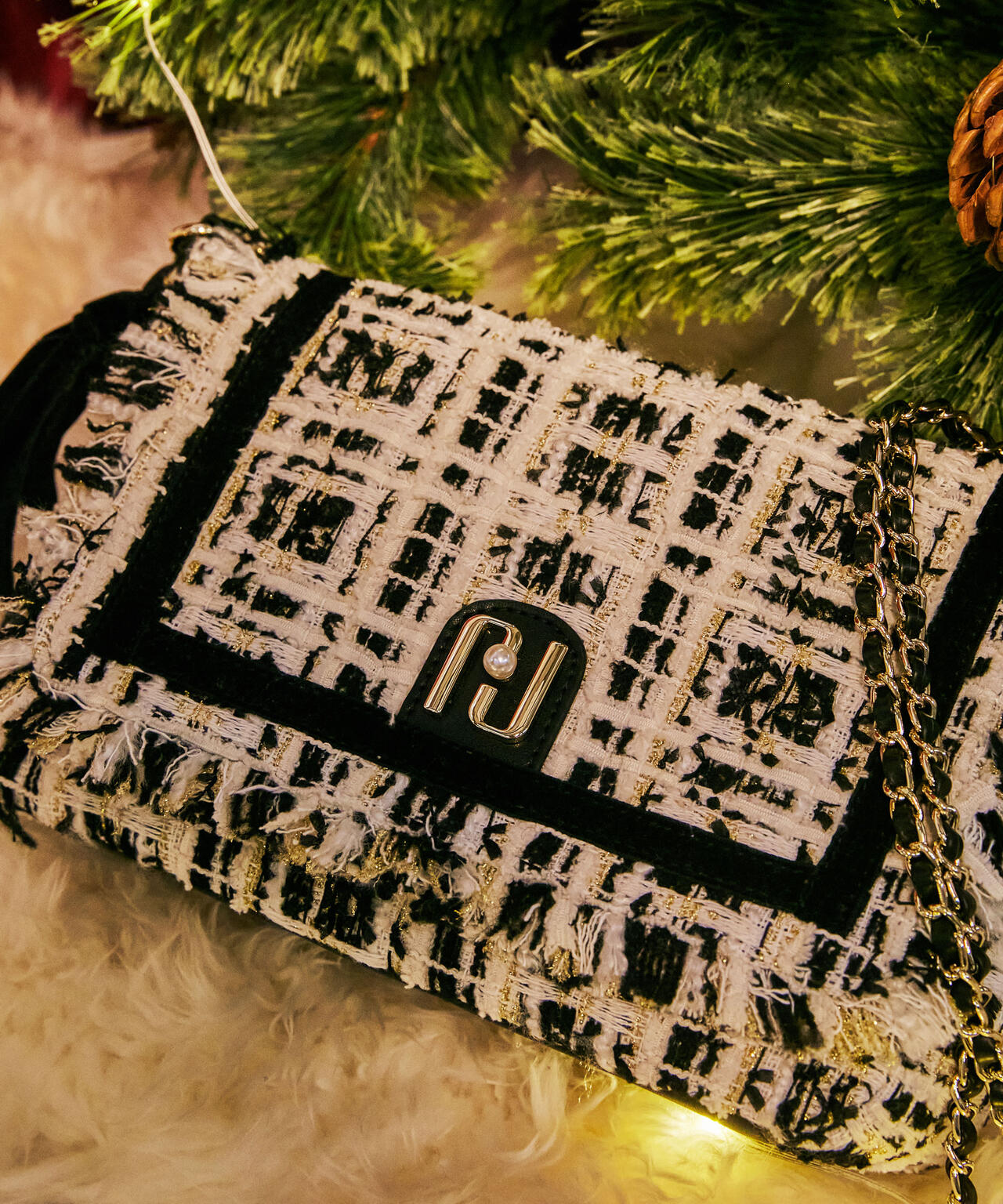 ツイードフラップバッグ