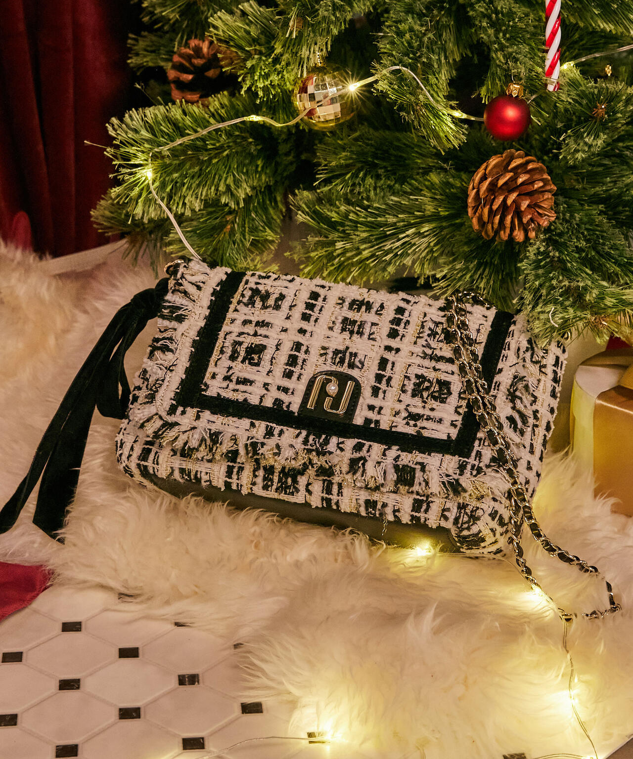 ツイードフラップバッグ