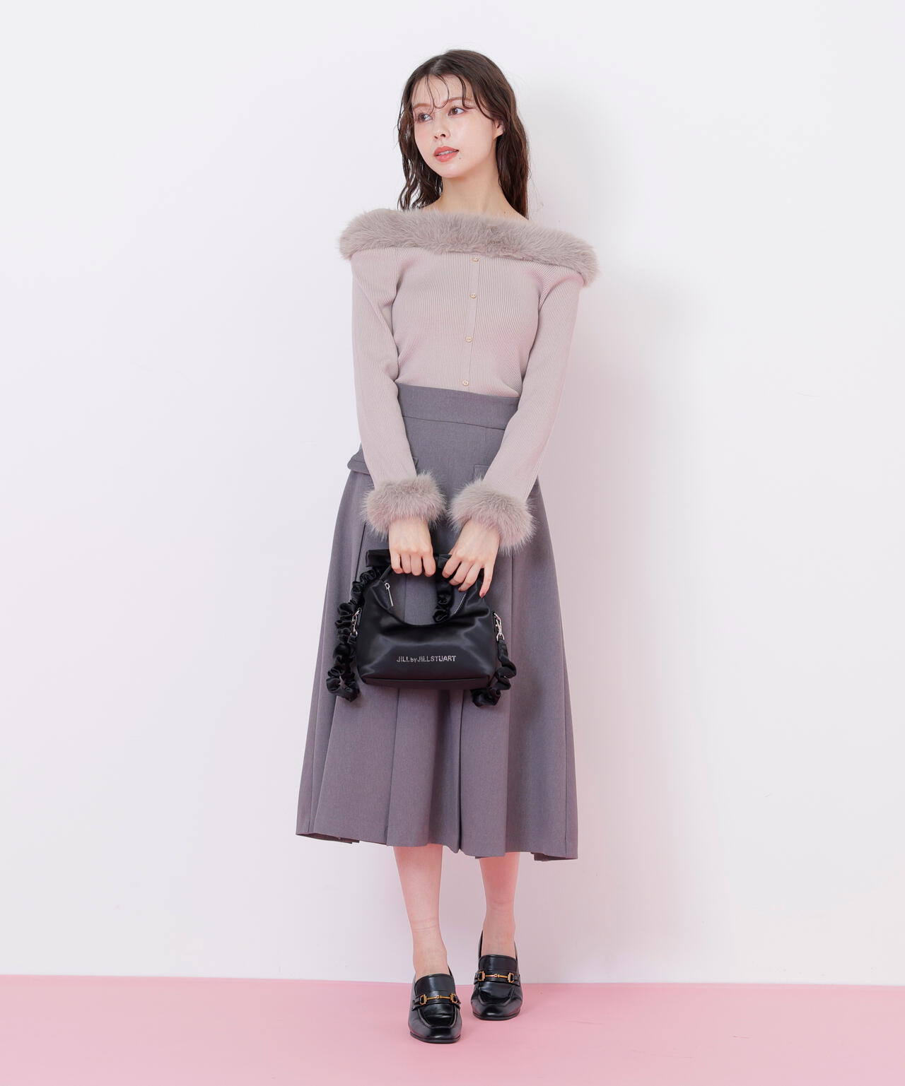 リボンハンドルサテンバッグ