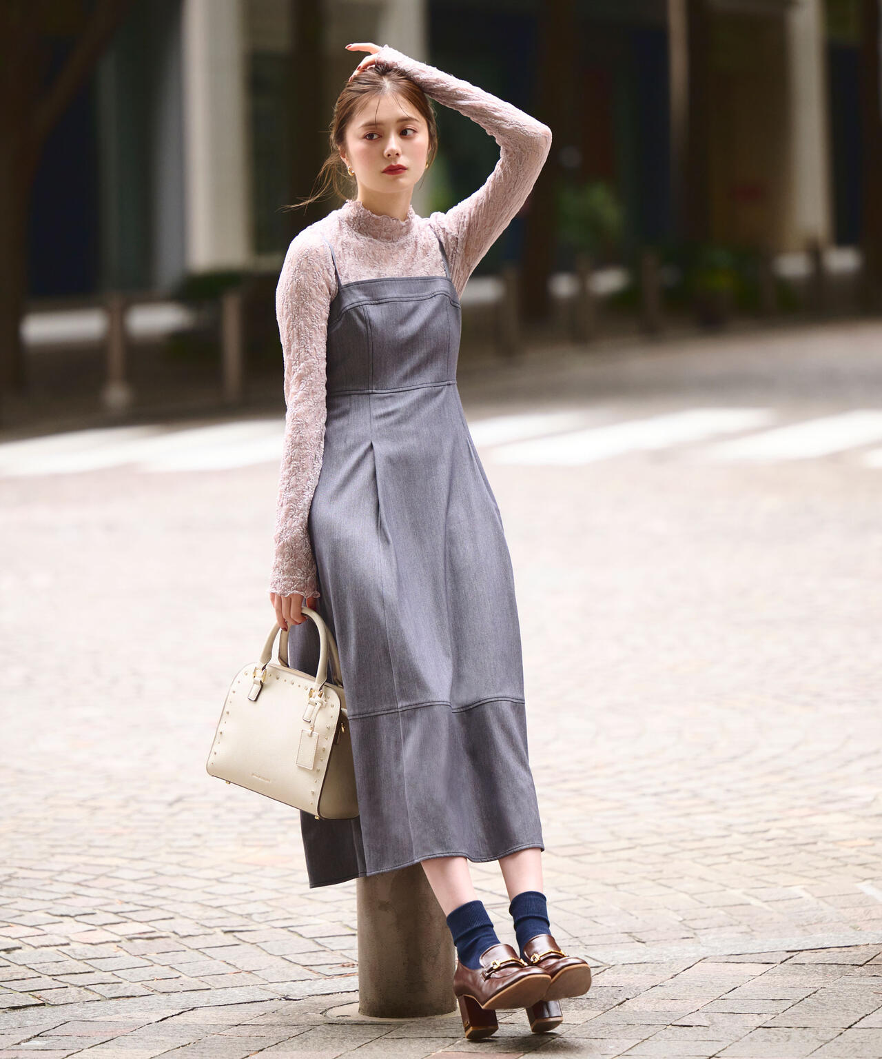 ビジュースタッズトートバッグ