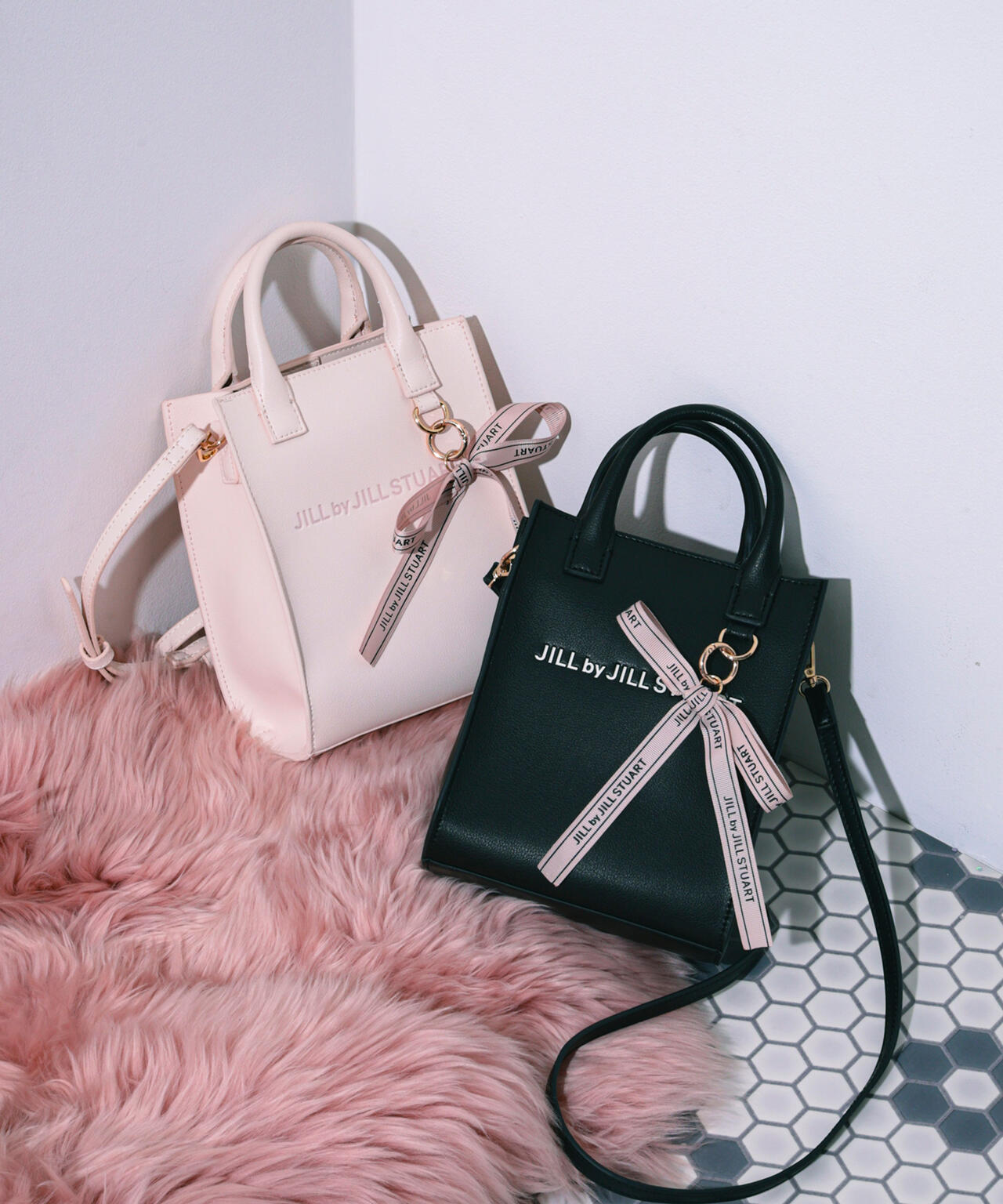 チャーム付きミニトートバッグ | JILL by JILL STUART（ジル バイ ジル