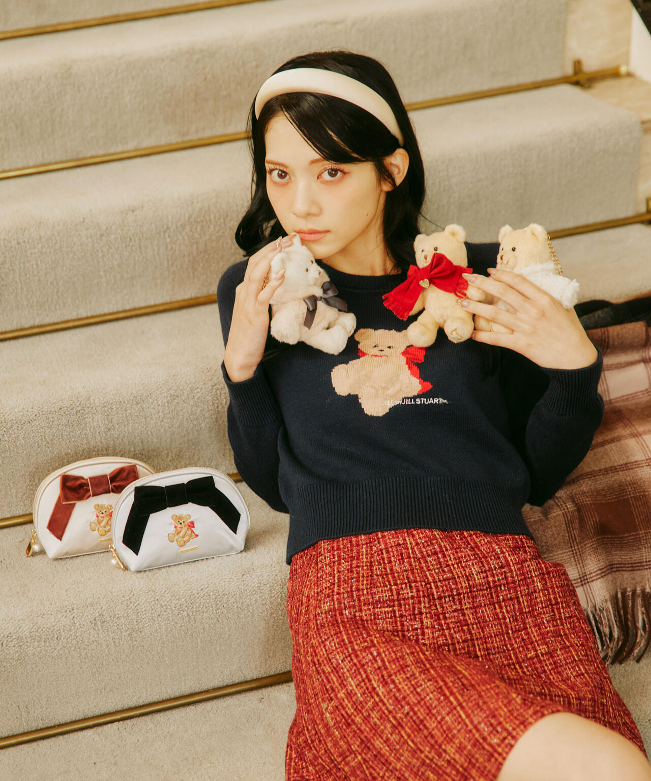 ＜BEARシリーズ＞ベア刺繍ポーチ