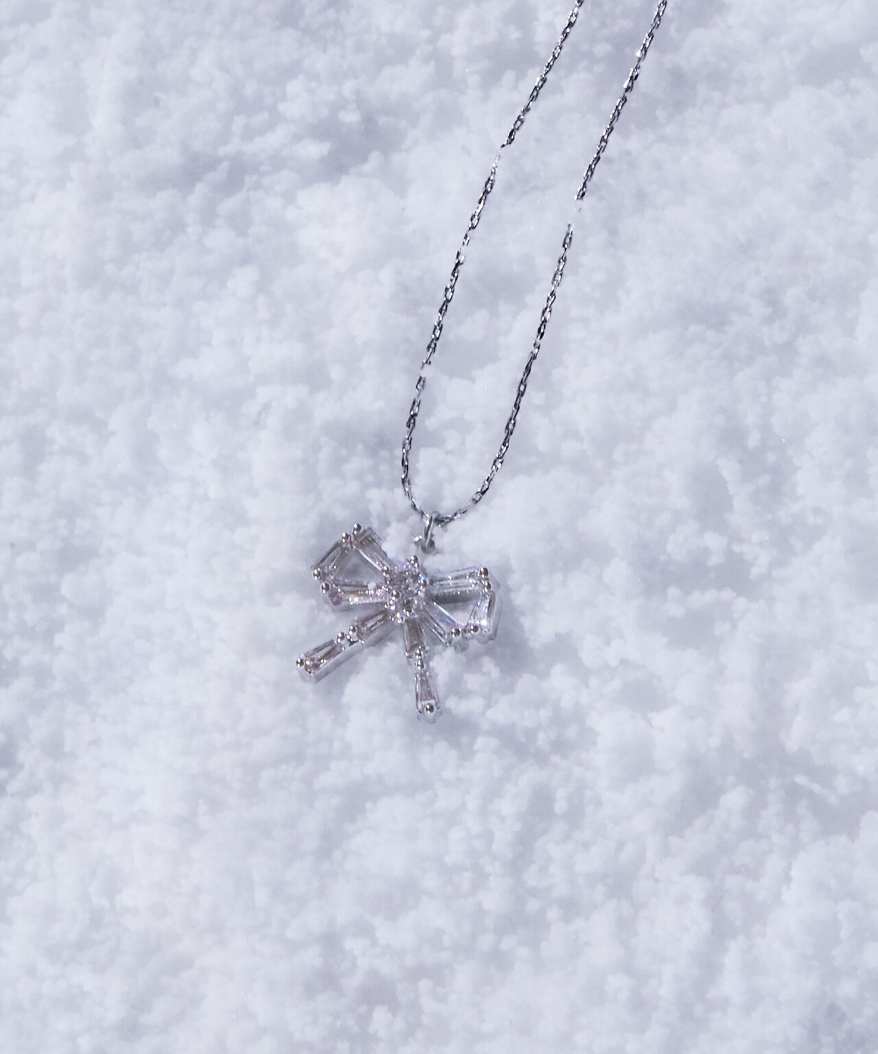 Cubic プチリボンネックレス