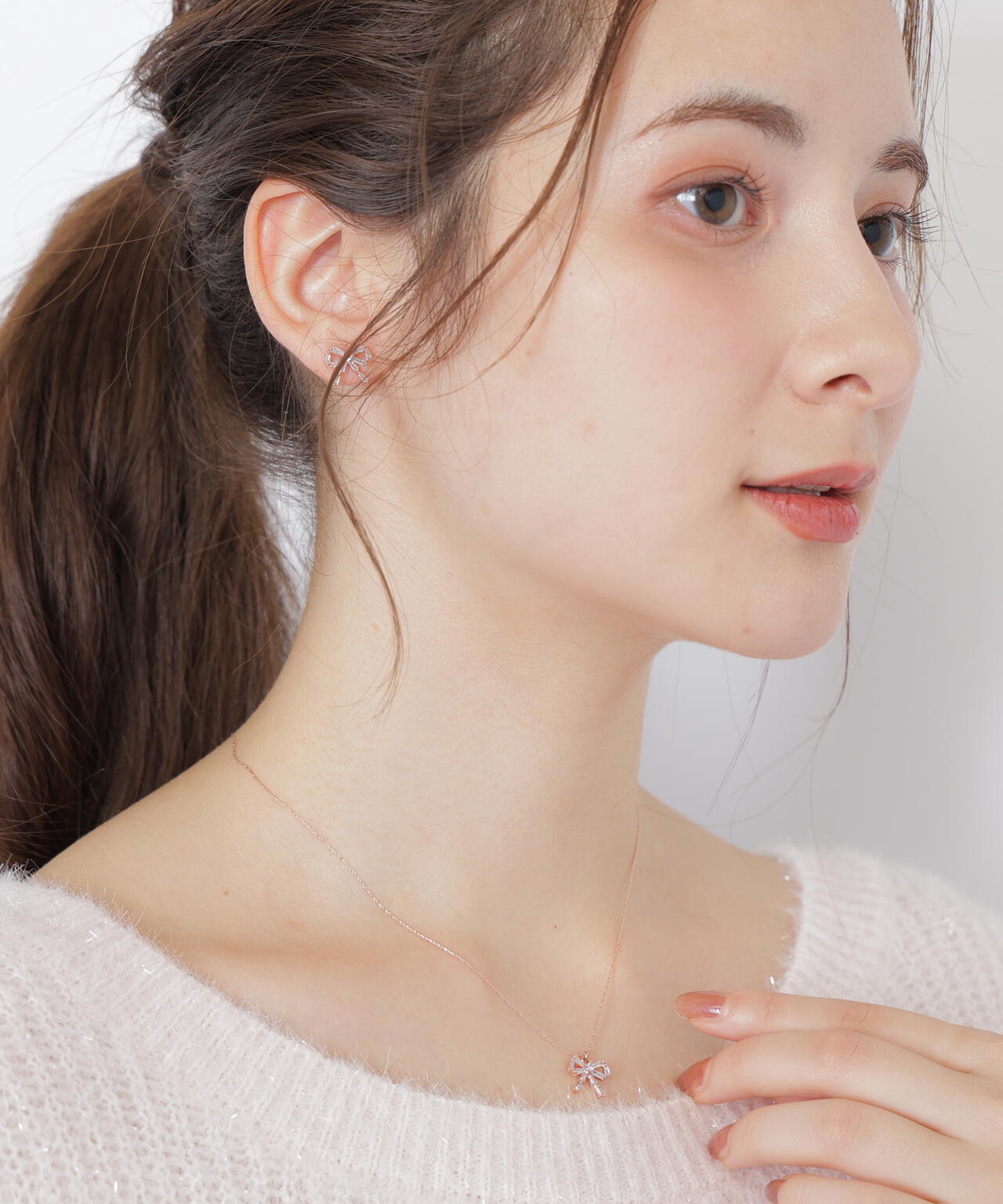 Cubic プチリボンネックレス