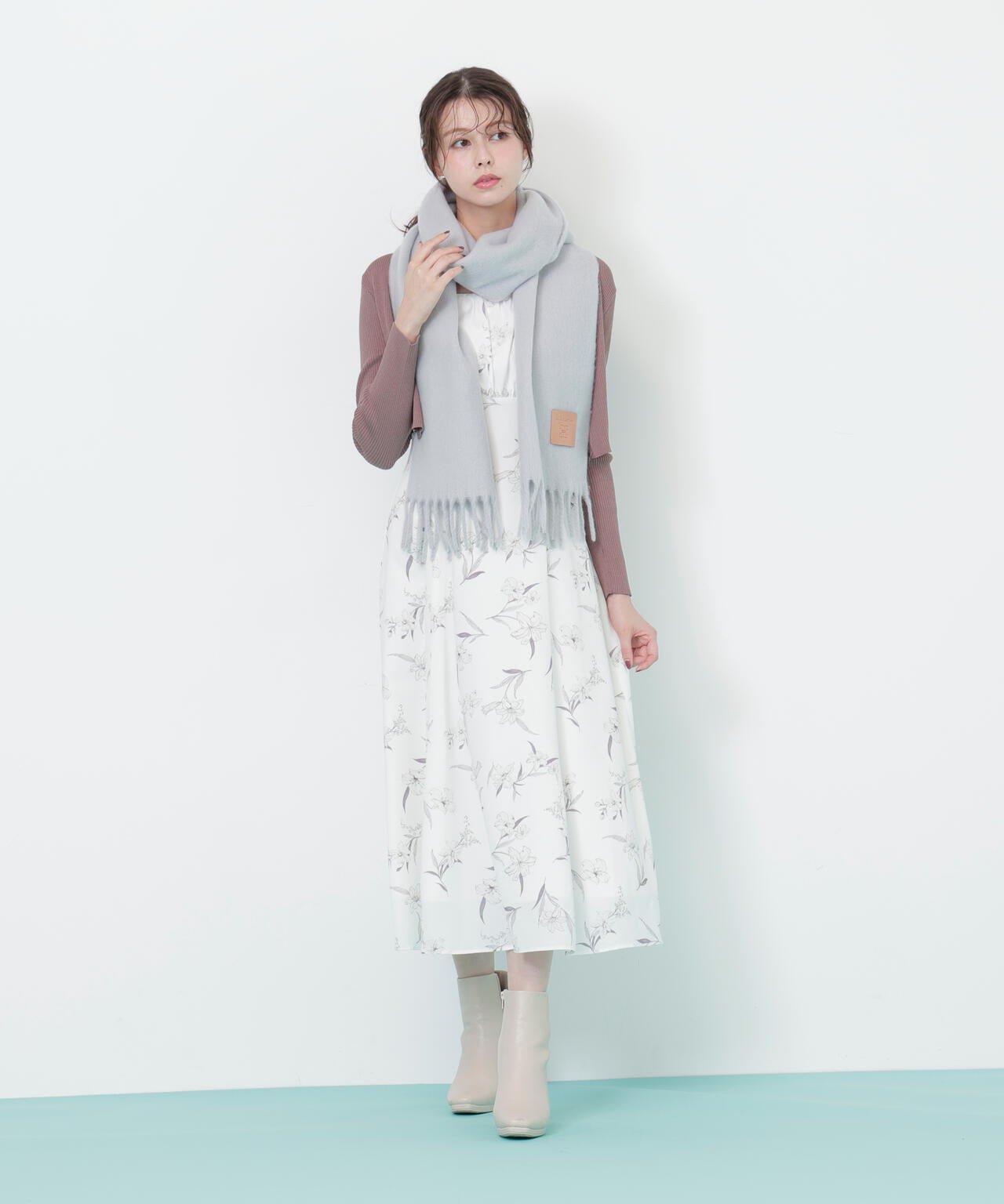 レザータグループヤーンストール