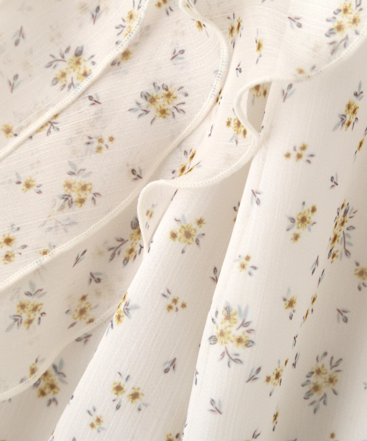 小花プリントフリルブラウス