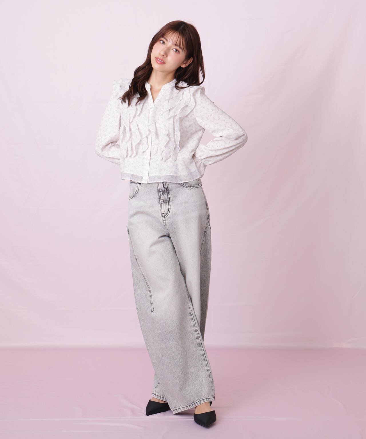 小花プリントフリルブラウス