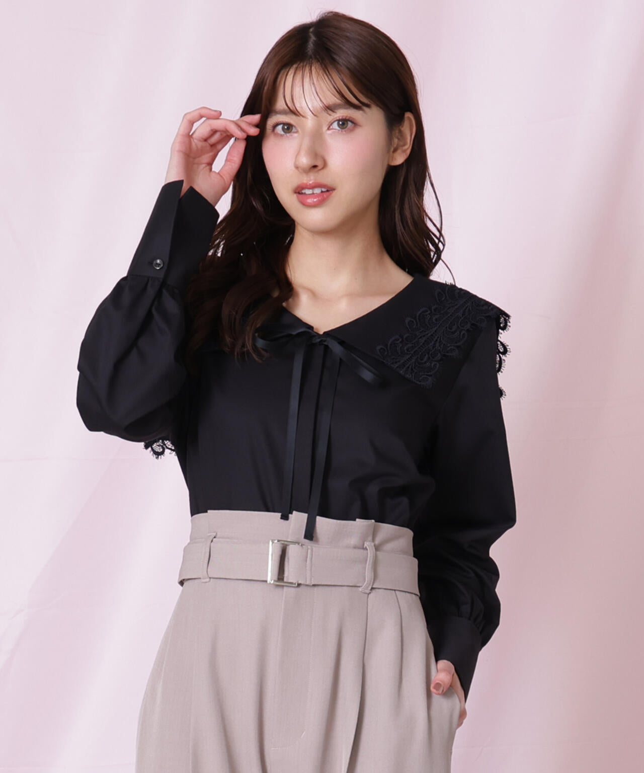 レースセーラーカラーブラウス